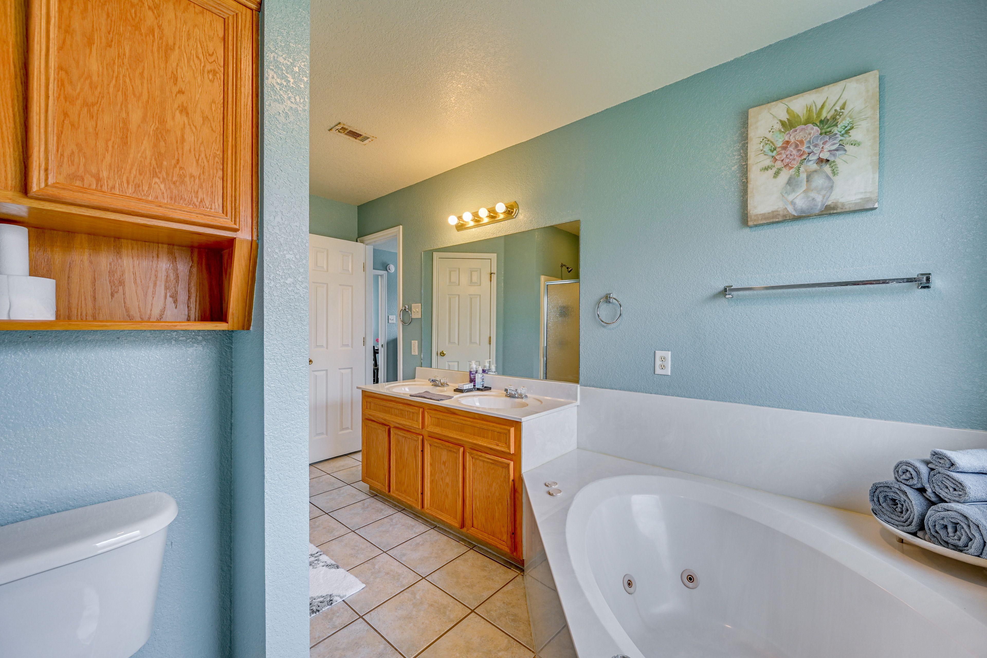Full Bathroom