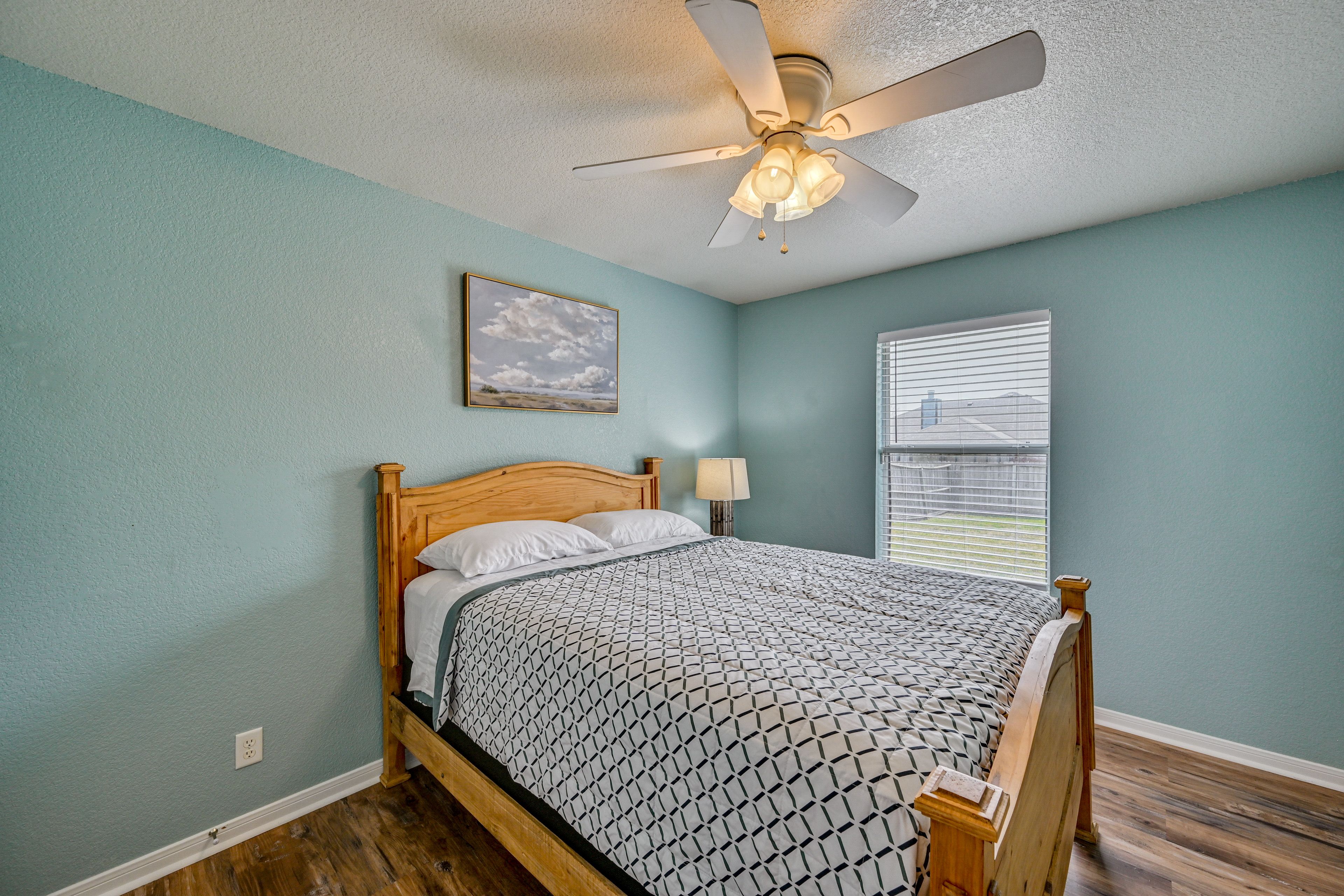 Bedroom 2 | Queen Bed