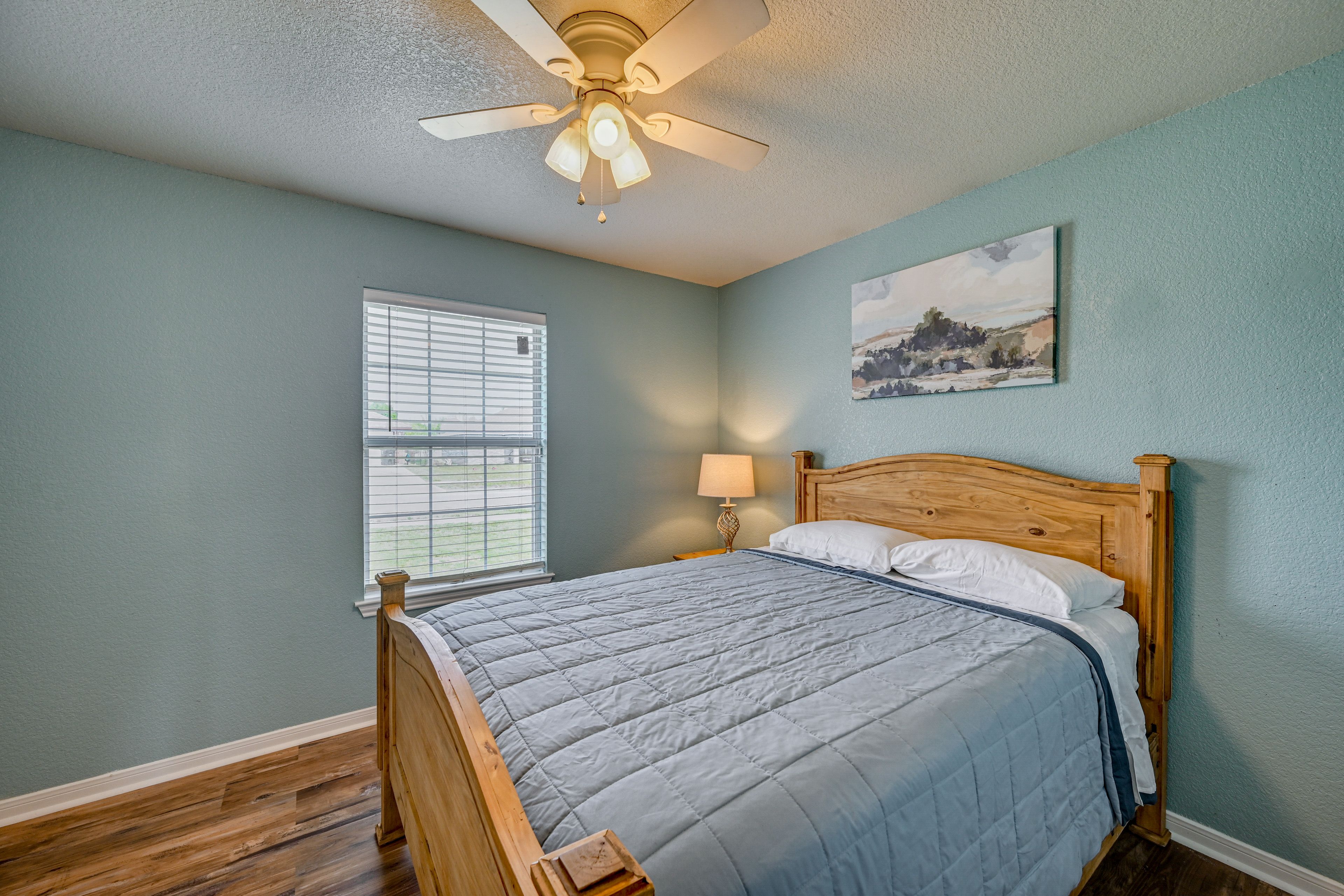Bedroom 3 | Queen Bed