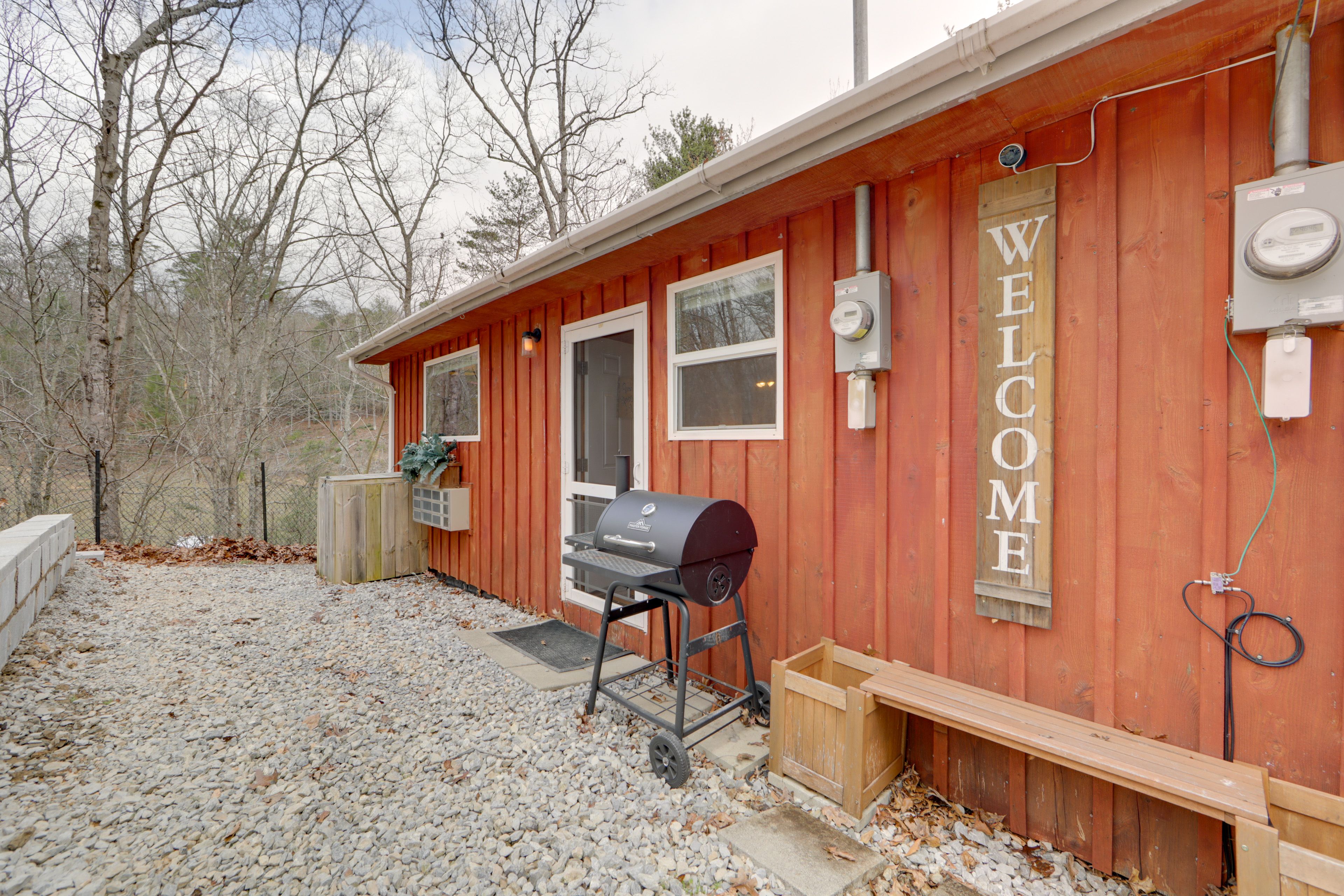 Exterior | Single-Story Cabin
