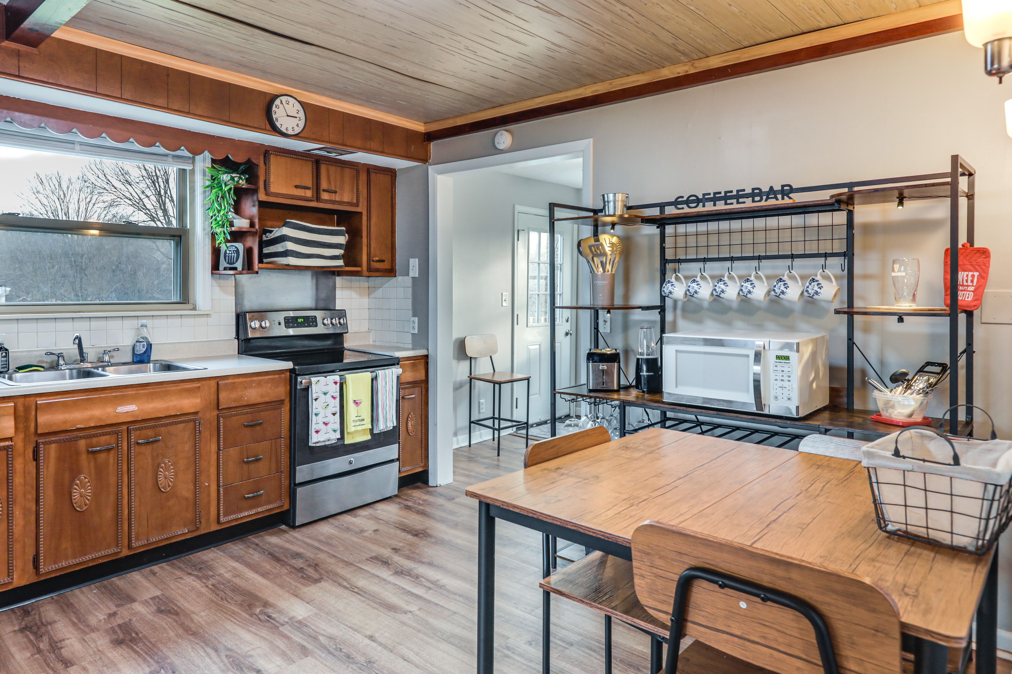 Kitchen | Dining Area | Cooking Basics
