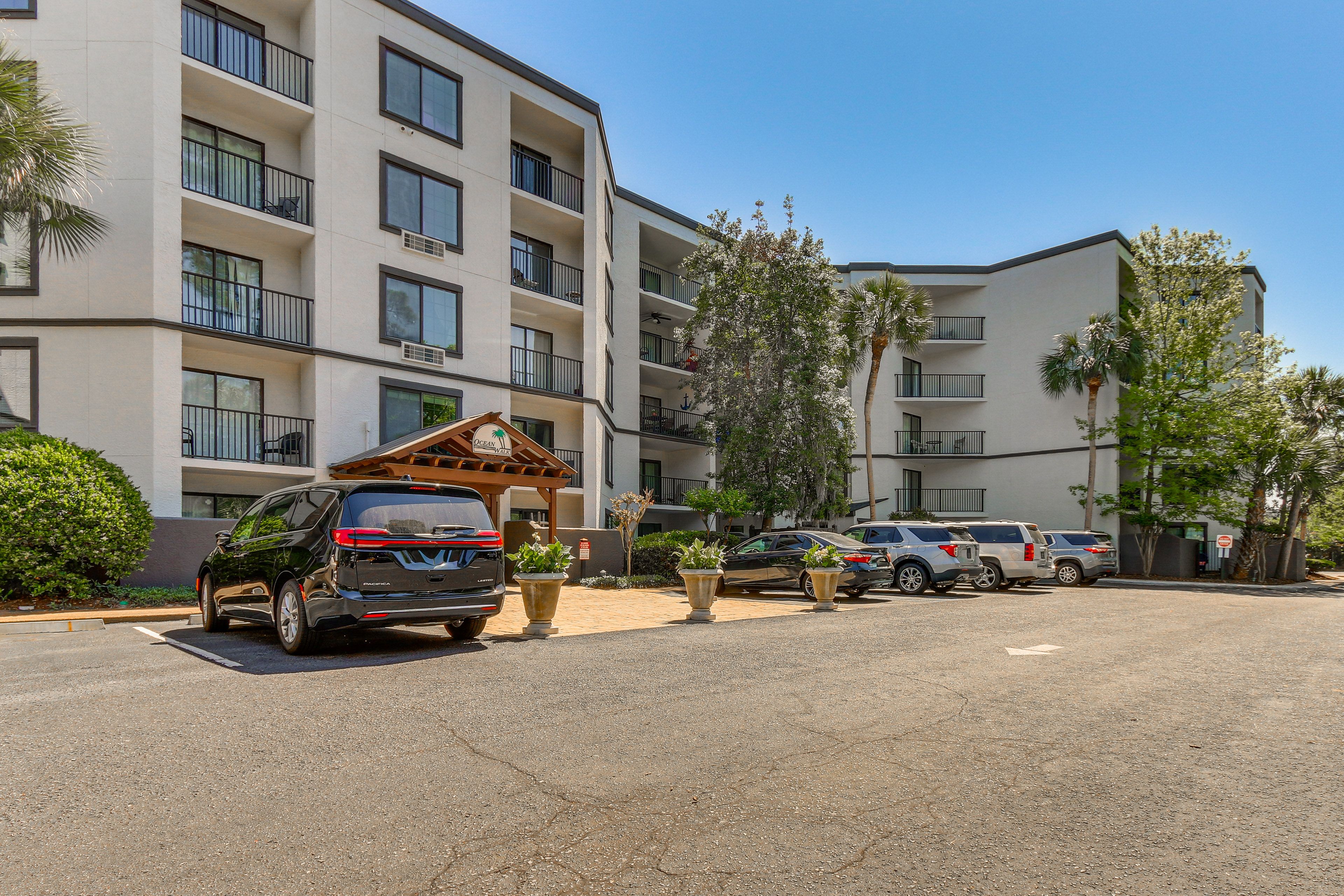 Parking | Community Lot (First-Come, First-Served)