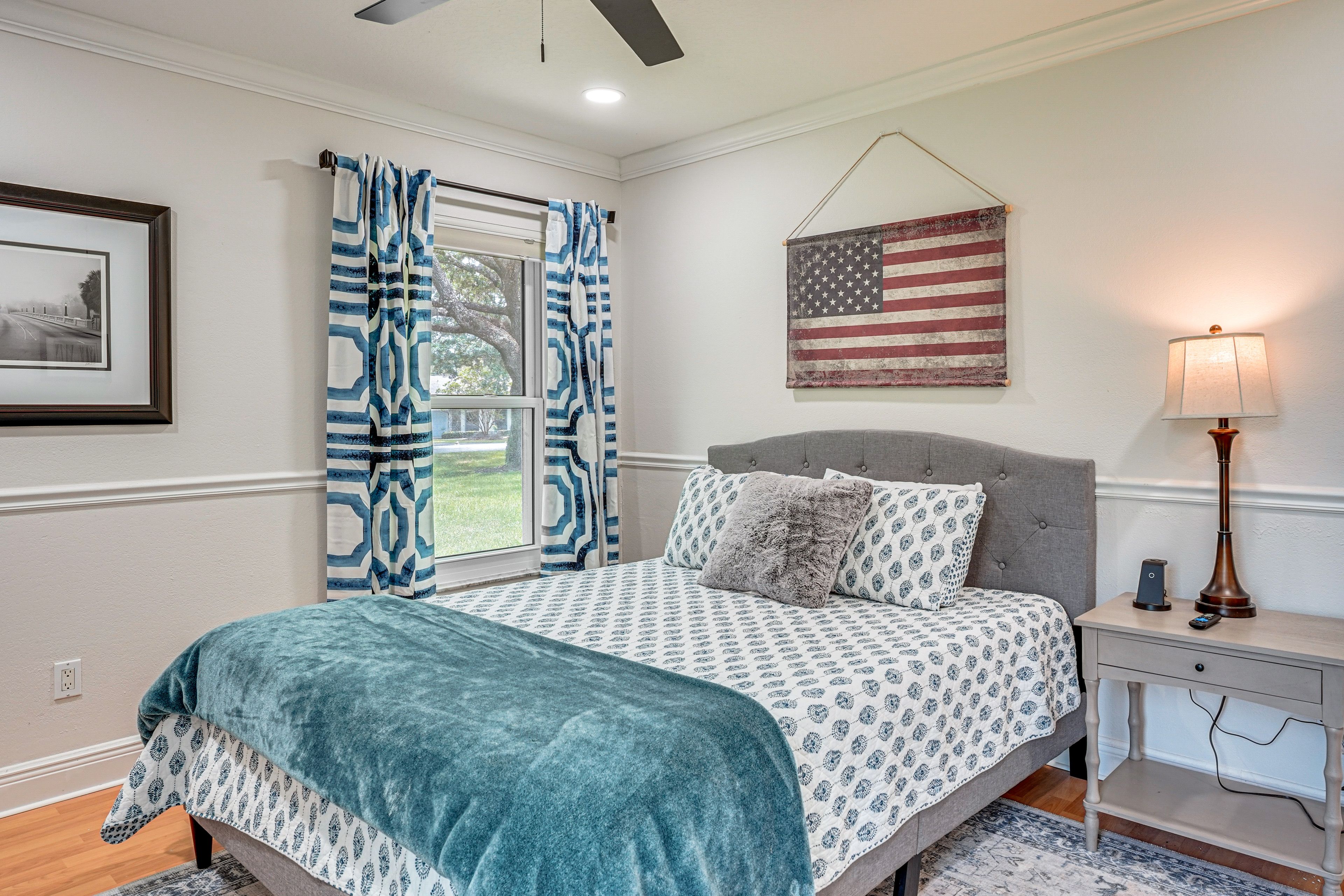 Bedroom 2 | Queen Bed