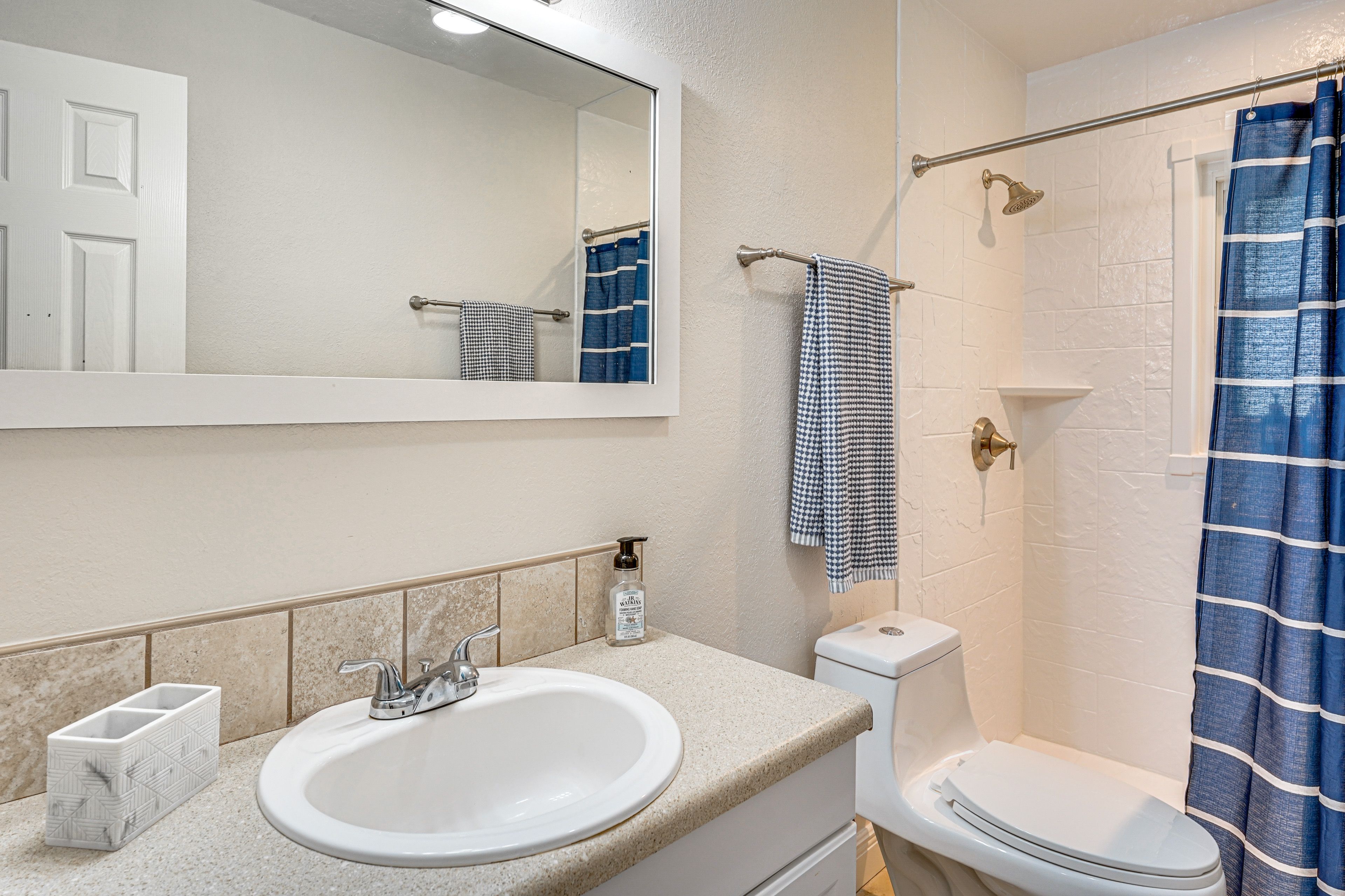 Full Bathroom
