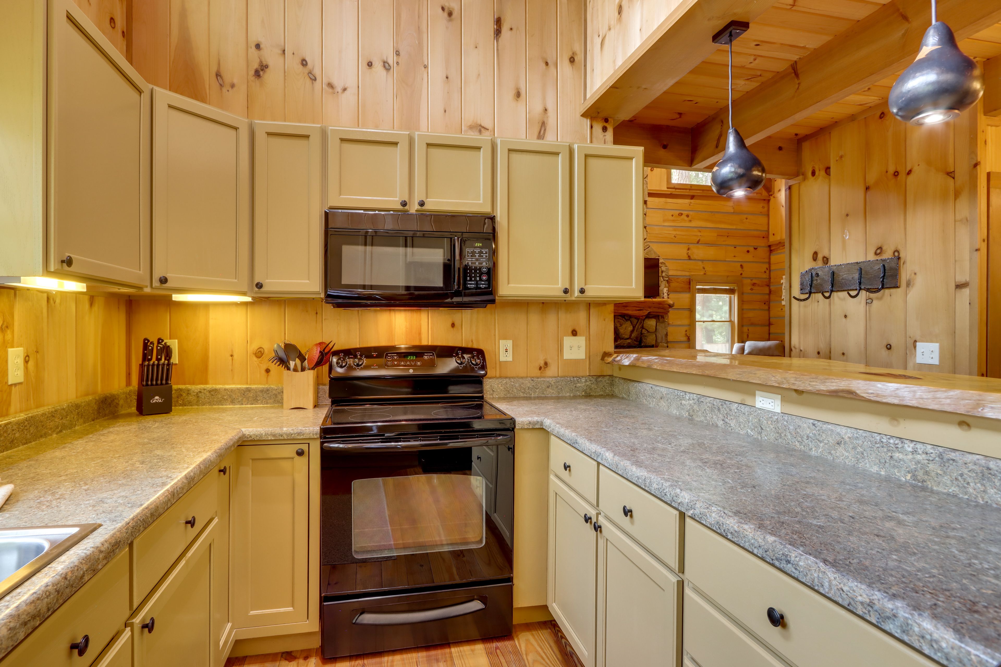 Kitchen | 1st Floor