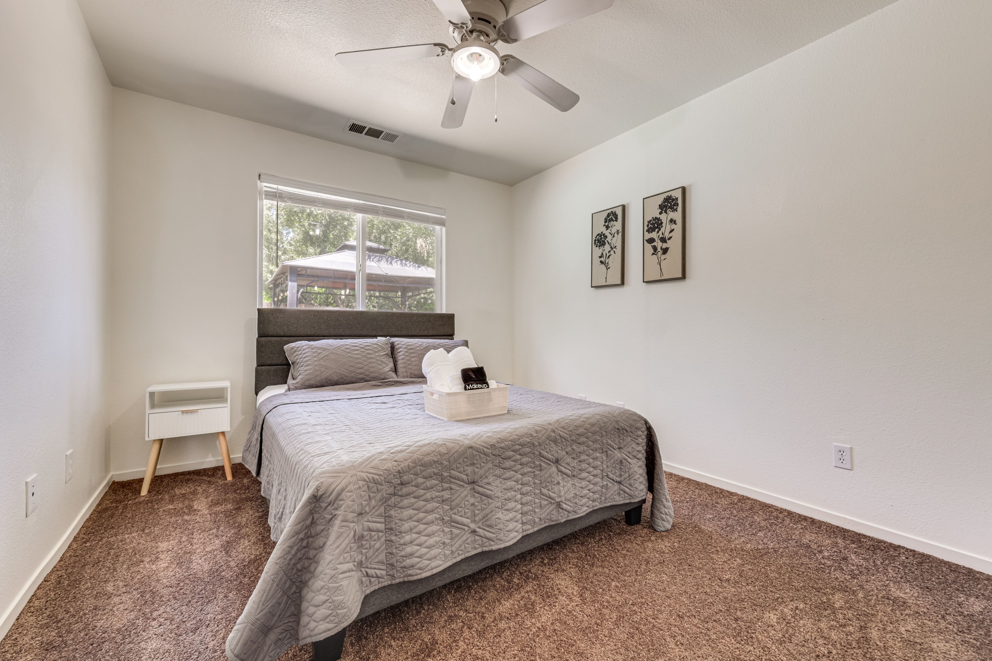 Bedroom 3 | Queen Bed