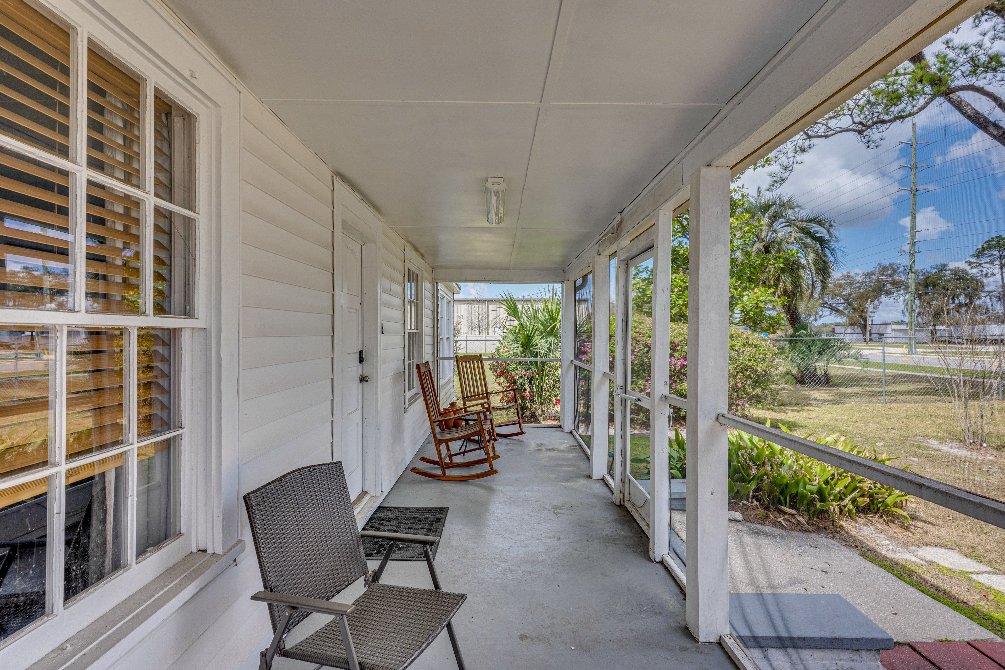 Front Porch | Outdoor Seating