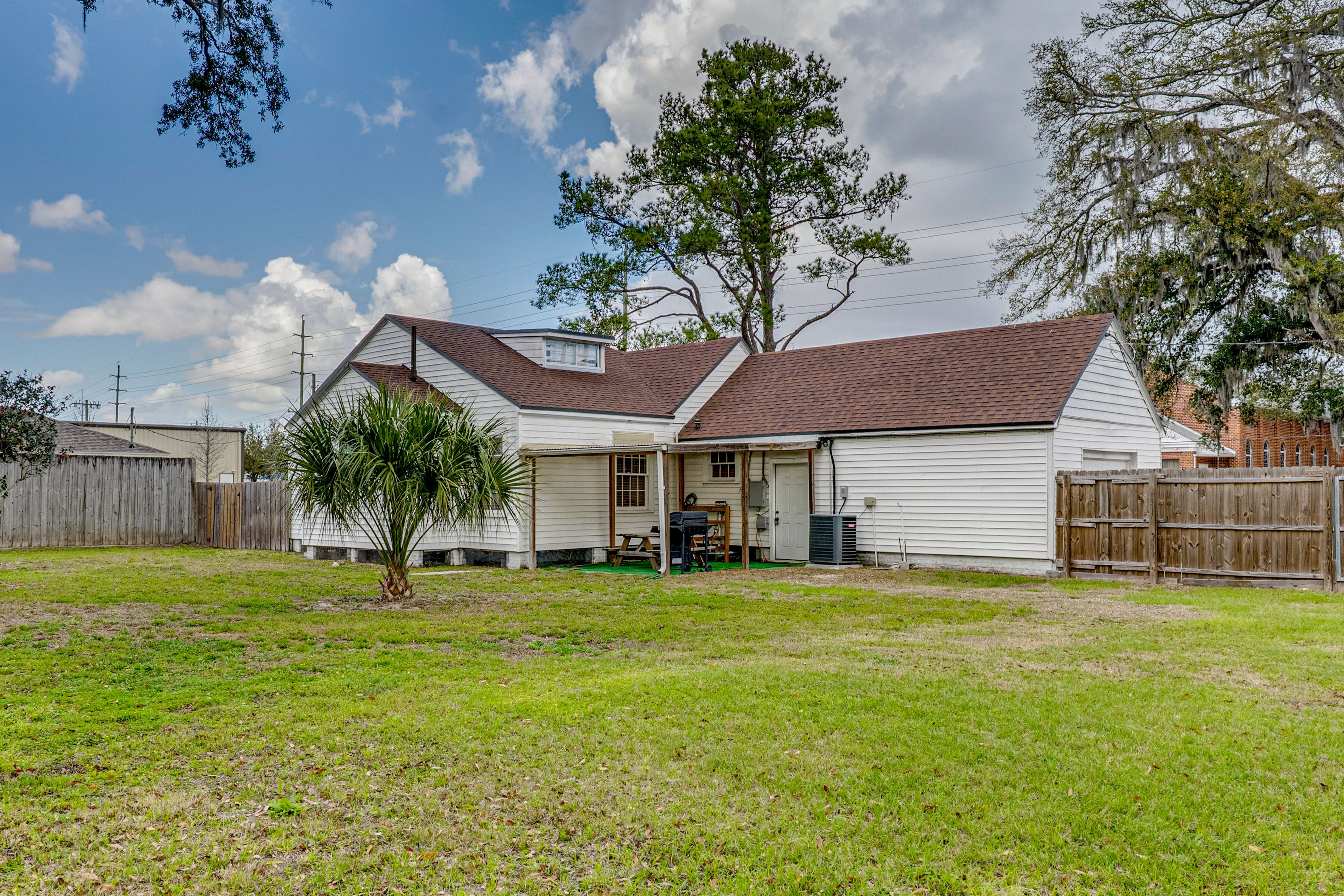 Home Exterior | Backyard