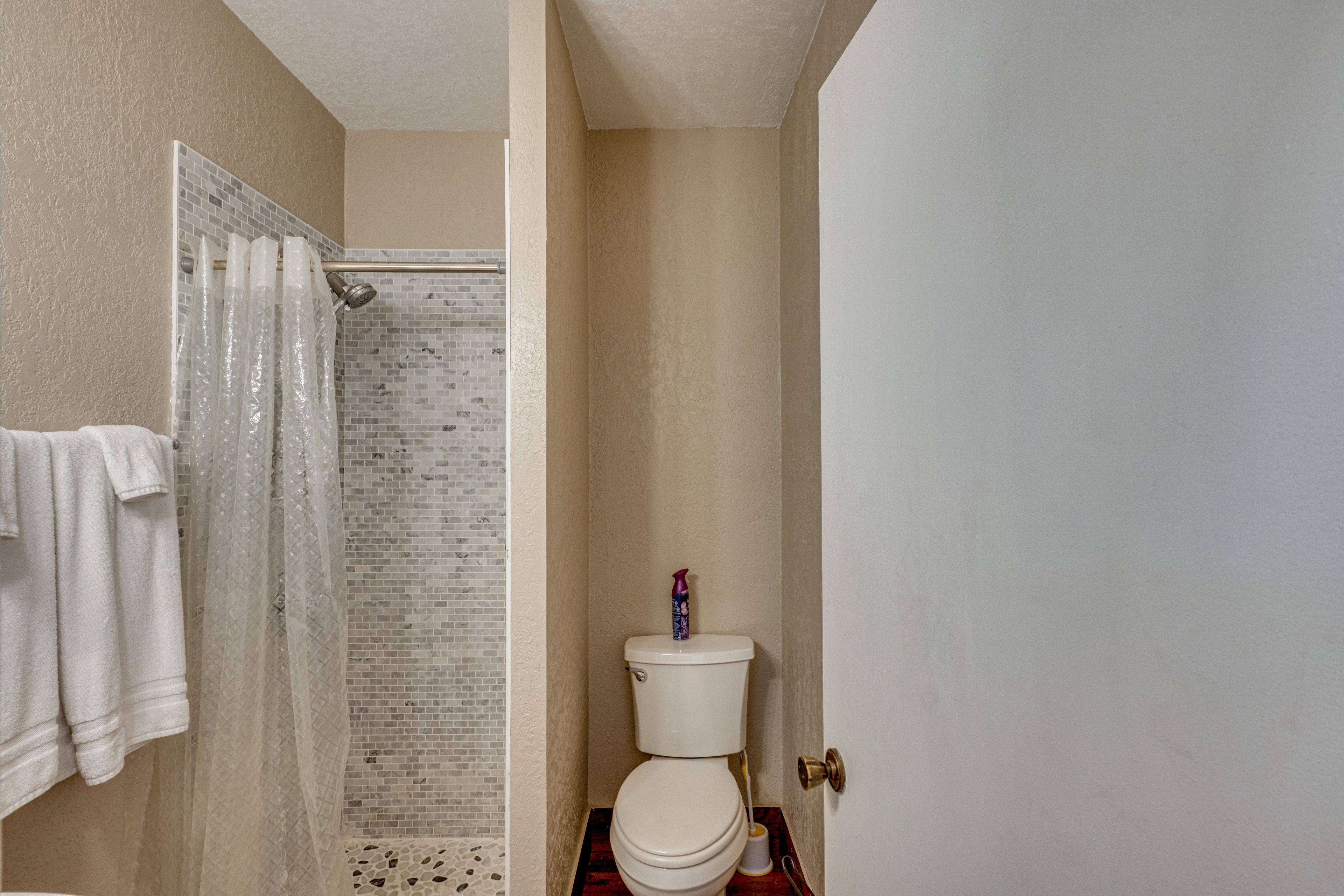 Bathroom | Towels Provided | 1st Floor