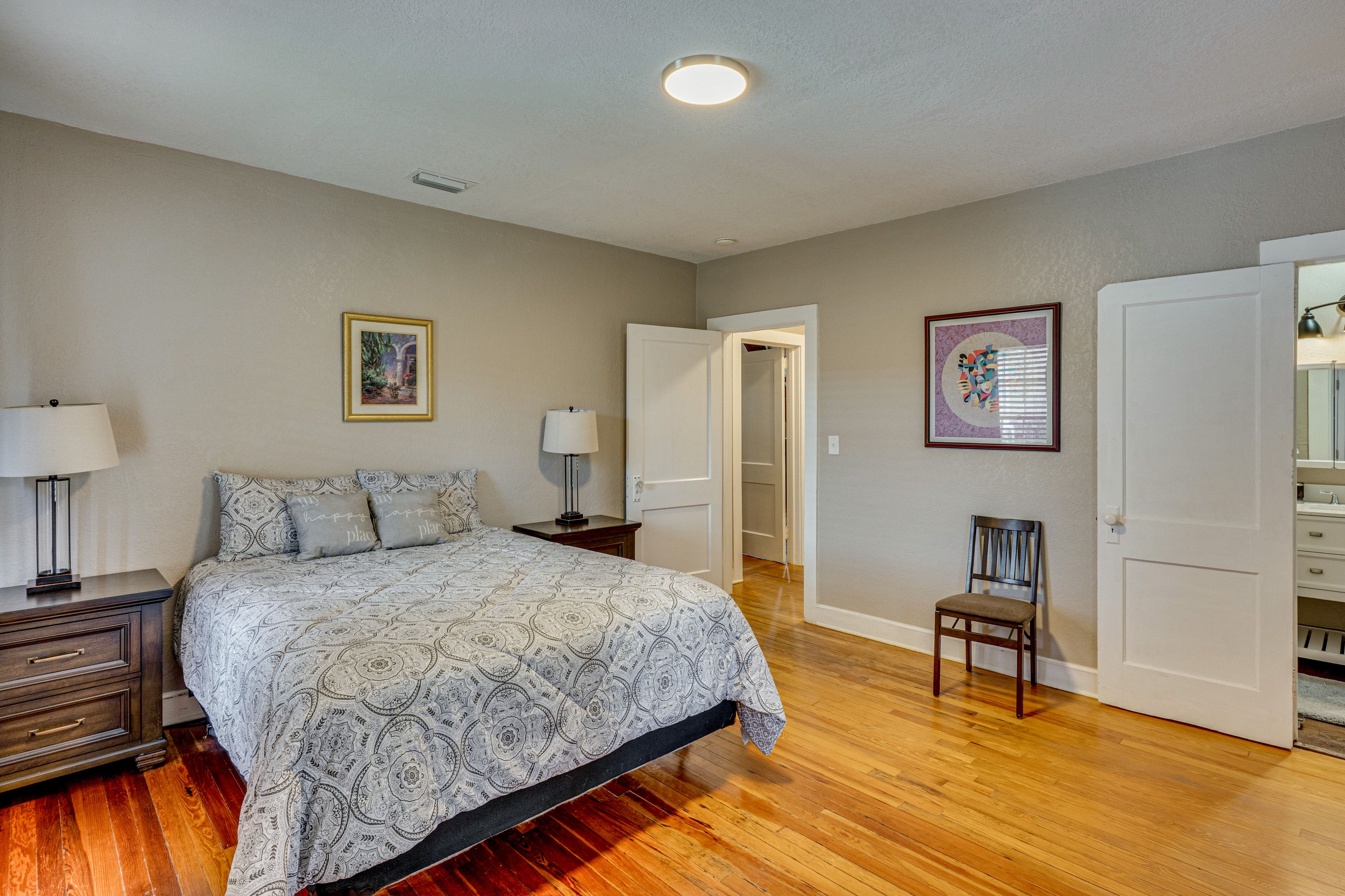 Bedroom 3 | Queen Bed | 1st Floor