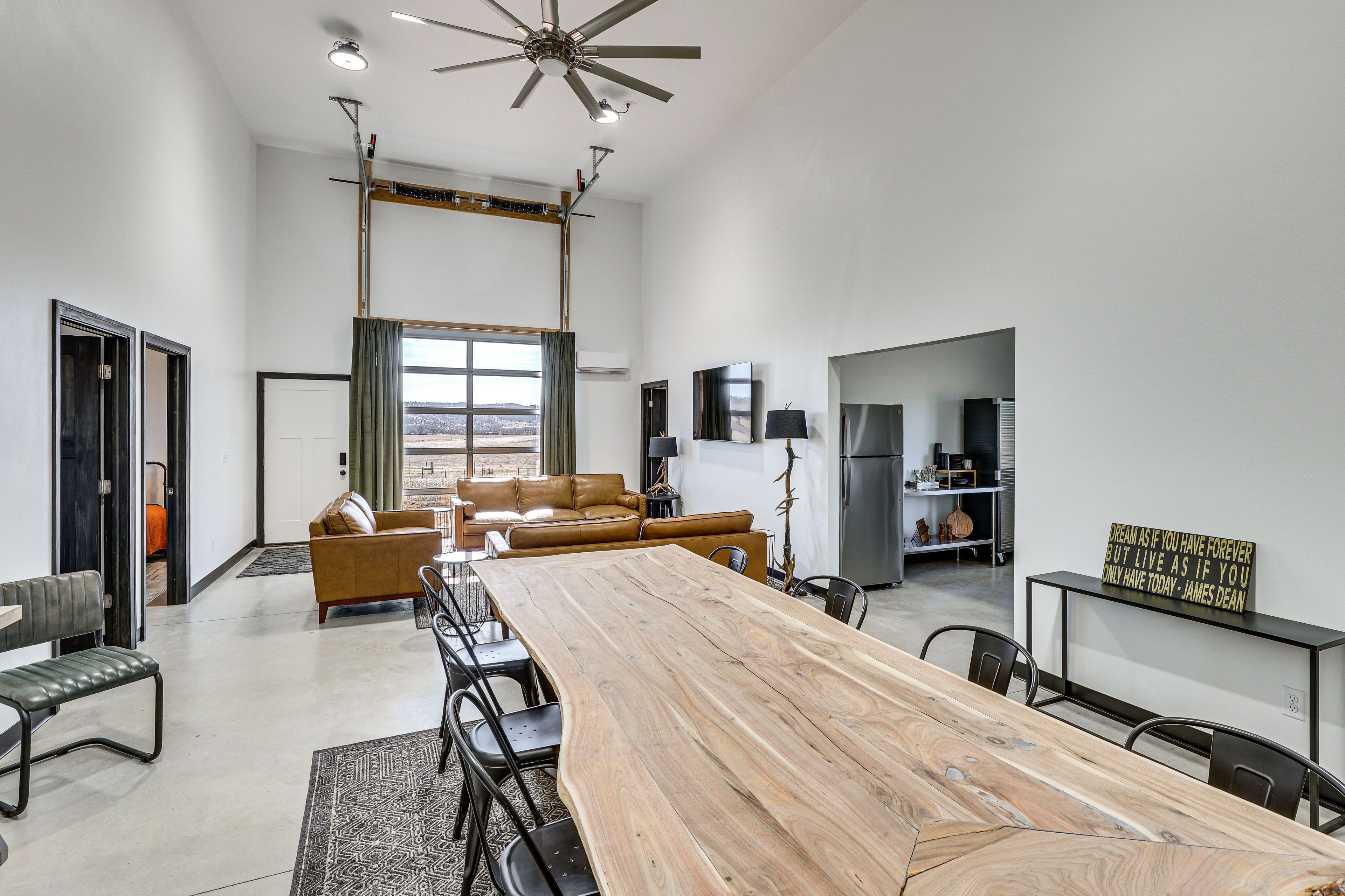 Open Living Space | 2 Smart TVs