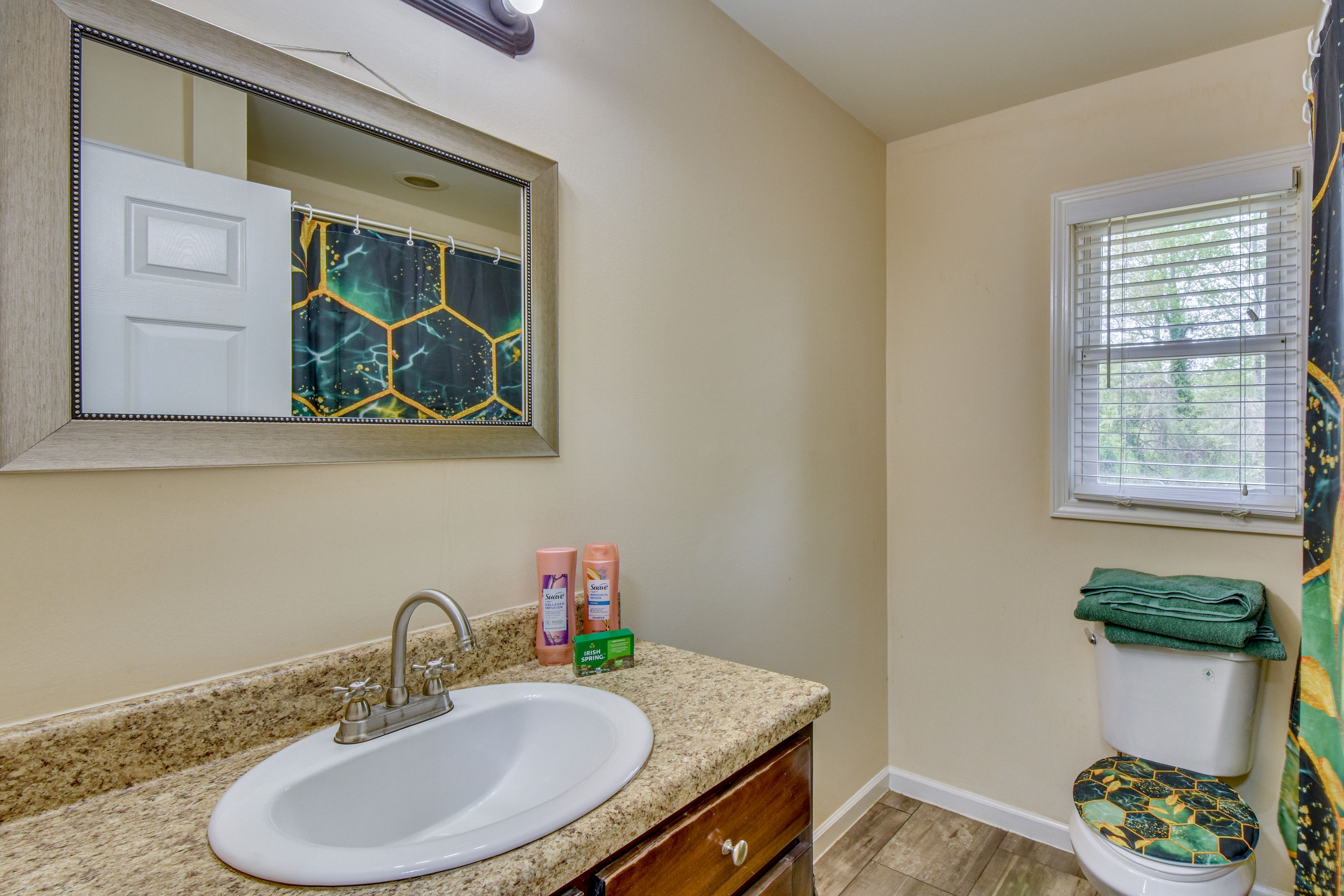 Bathroom | Bathtub/Shower