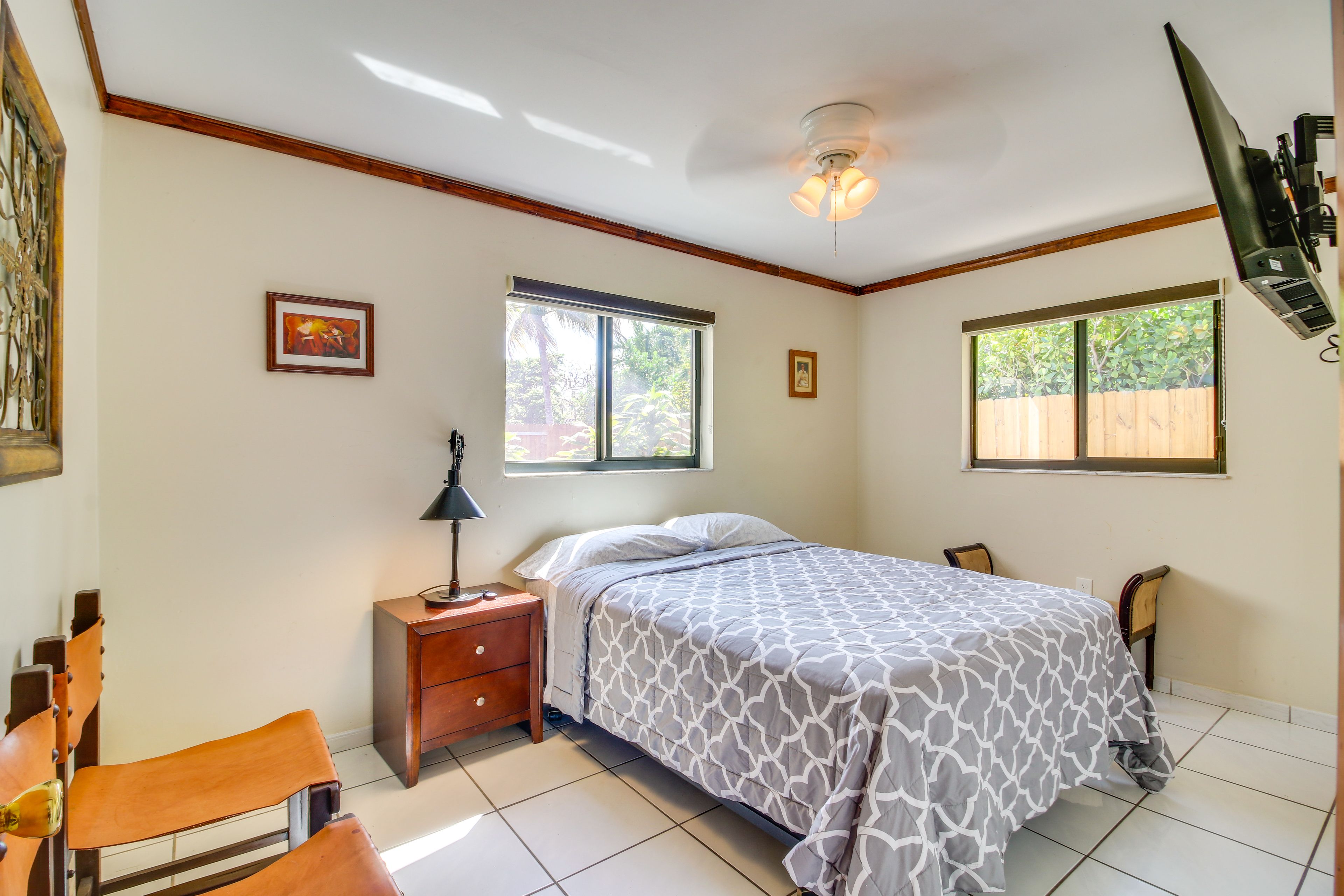 Bedroom 3 | Queen Bed