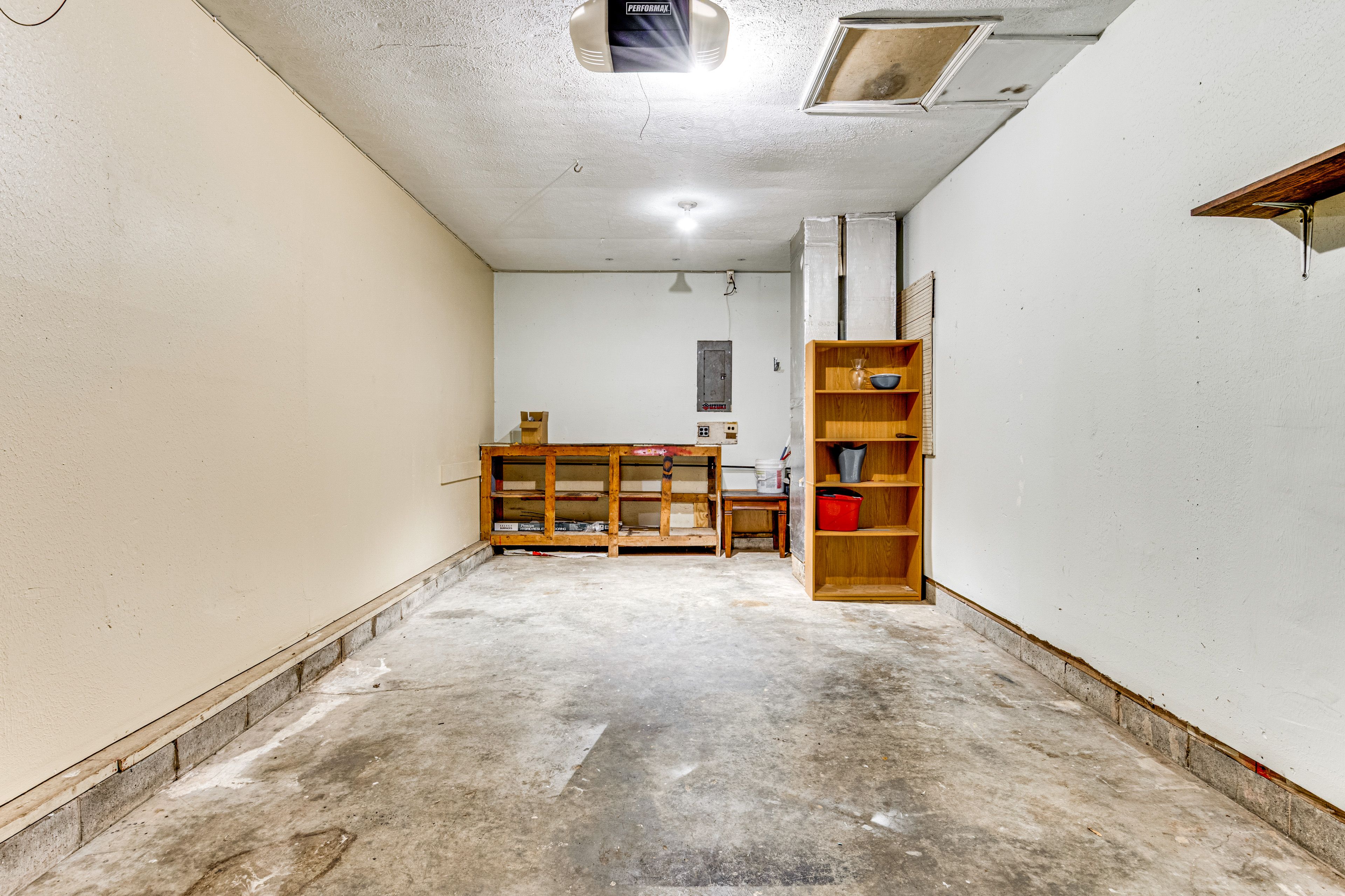 Parking | Garage (1 Vehicle) | Driveway (3 Vehicles)