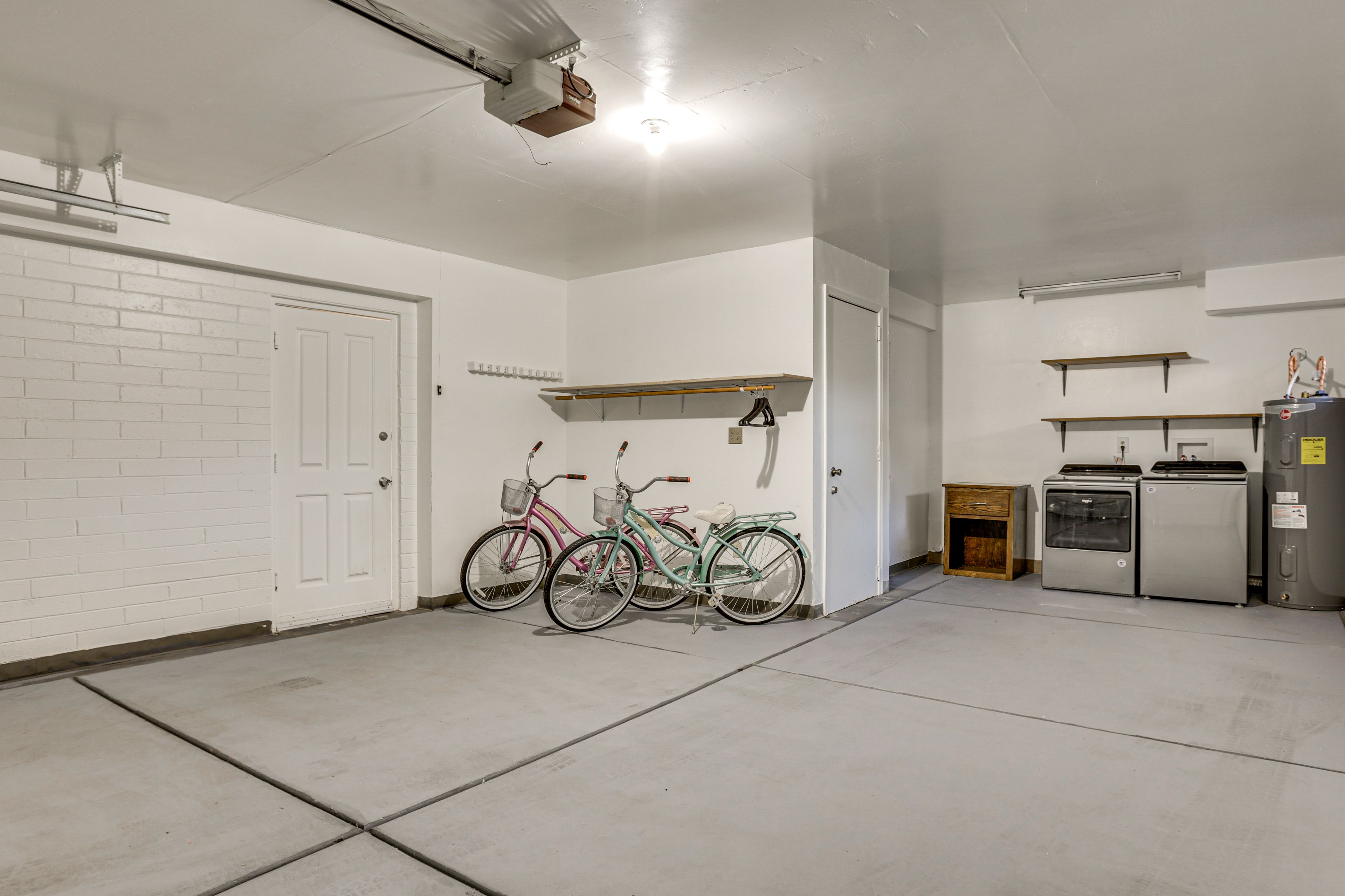 Parking | Garage (2 Vehicles) | Driveway (2 Vehicles) | Free Street