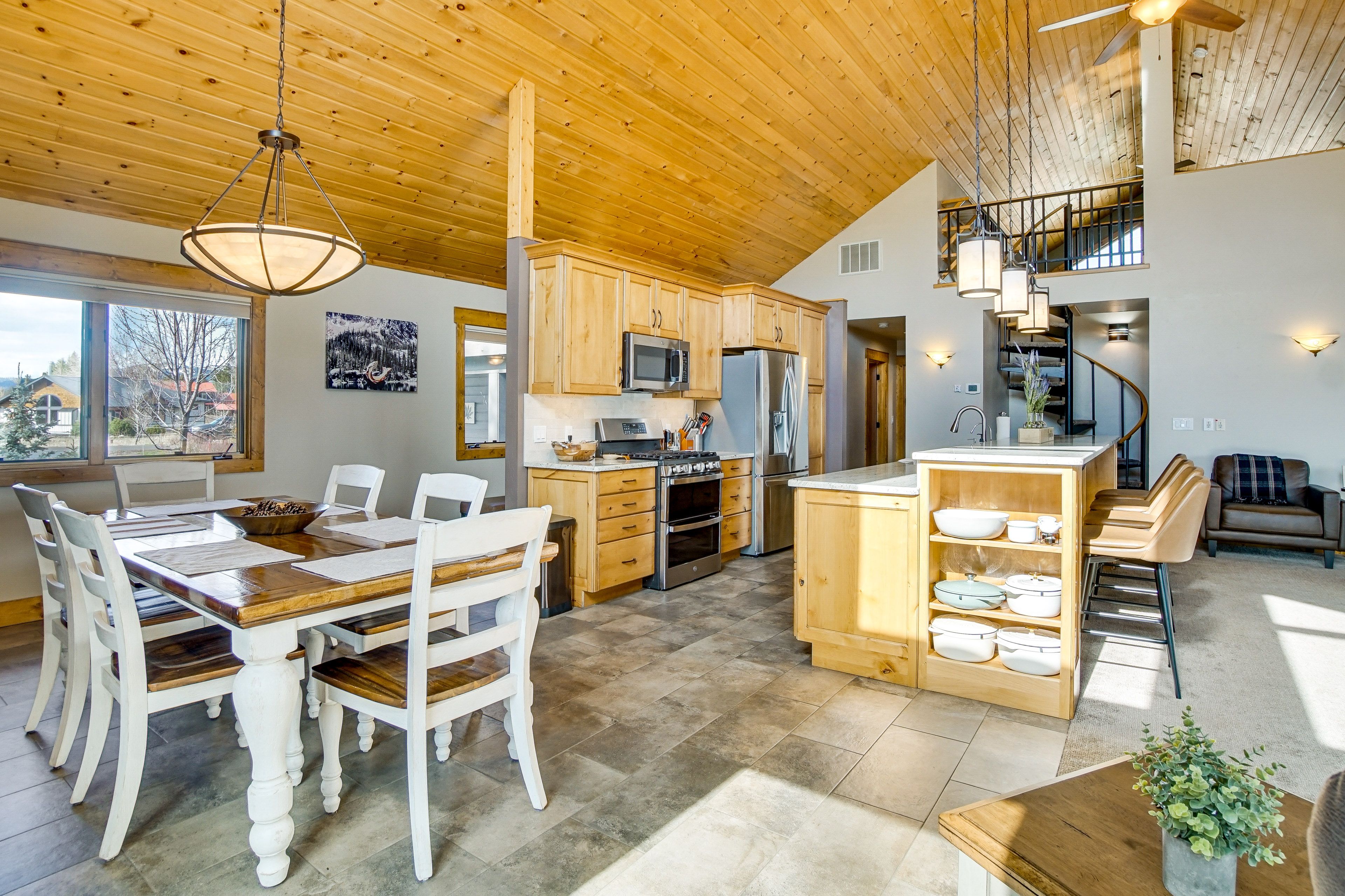 Dining Area | 1st Floor