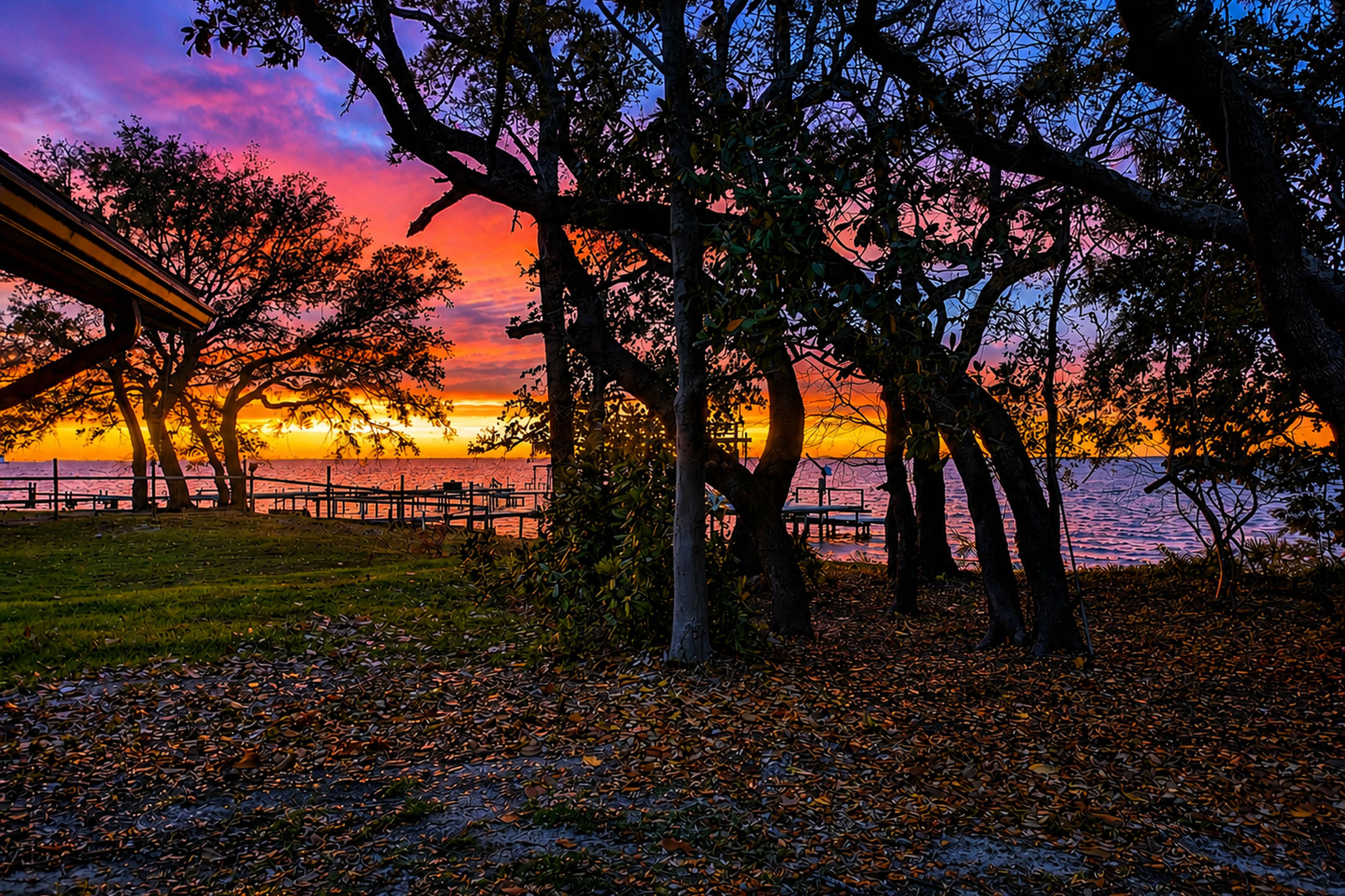 Stunning Sunsets Over Bay