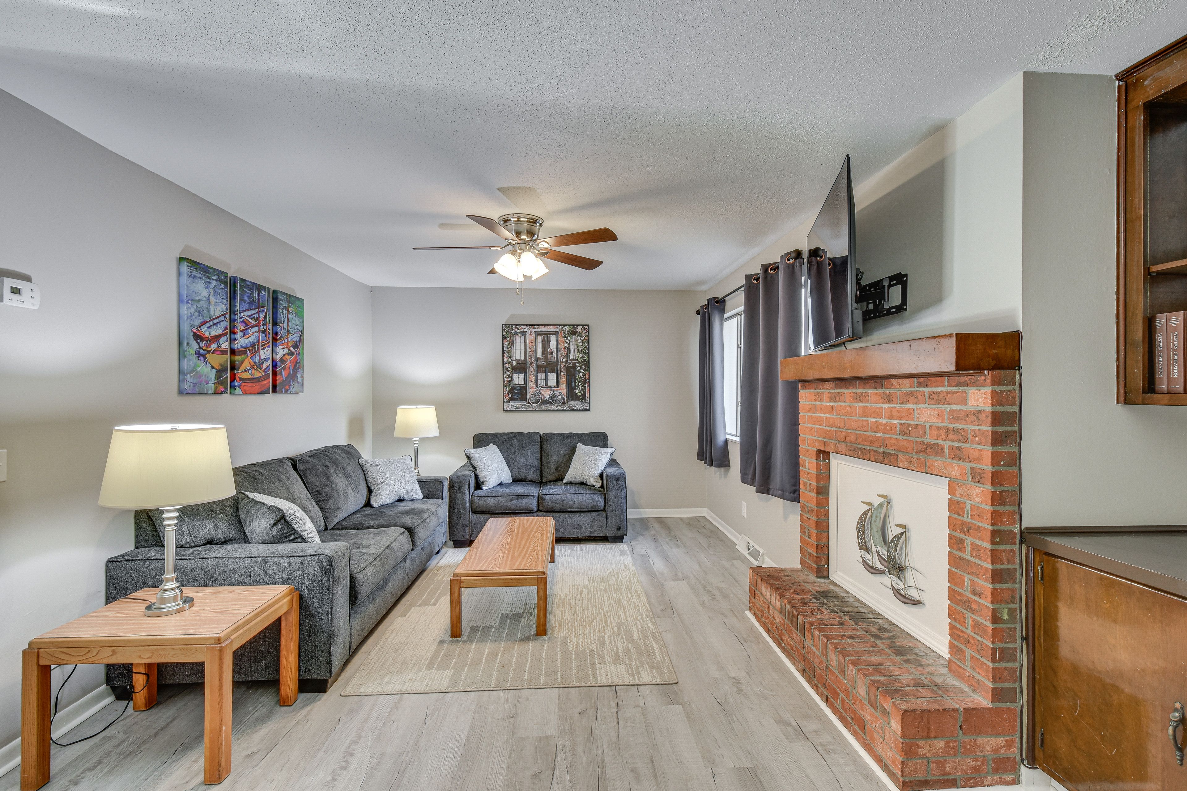 Living Room | Updated Interior | Free WiFi