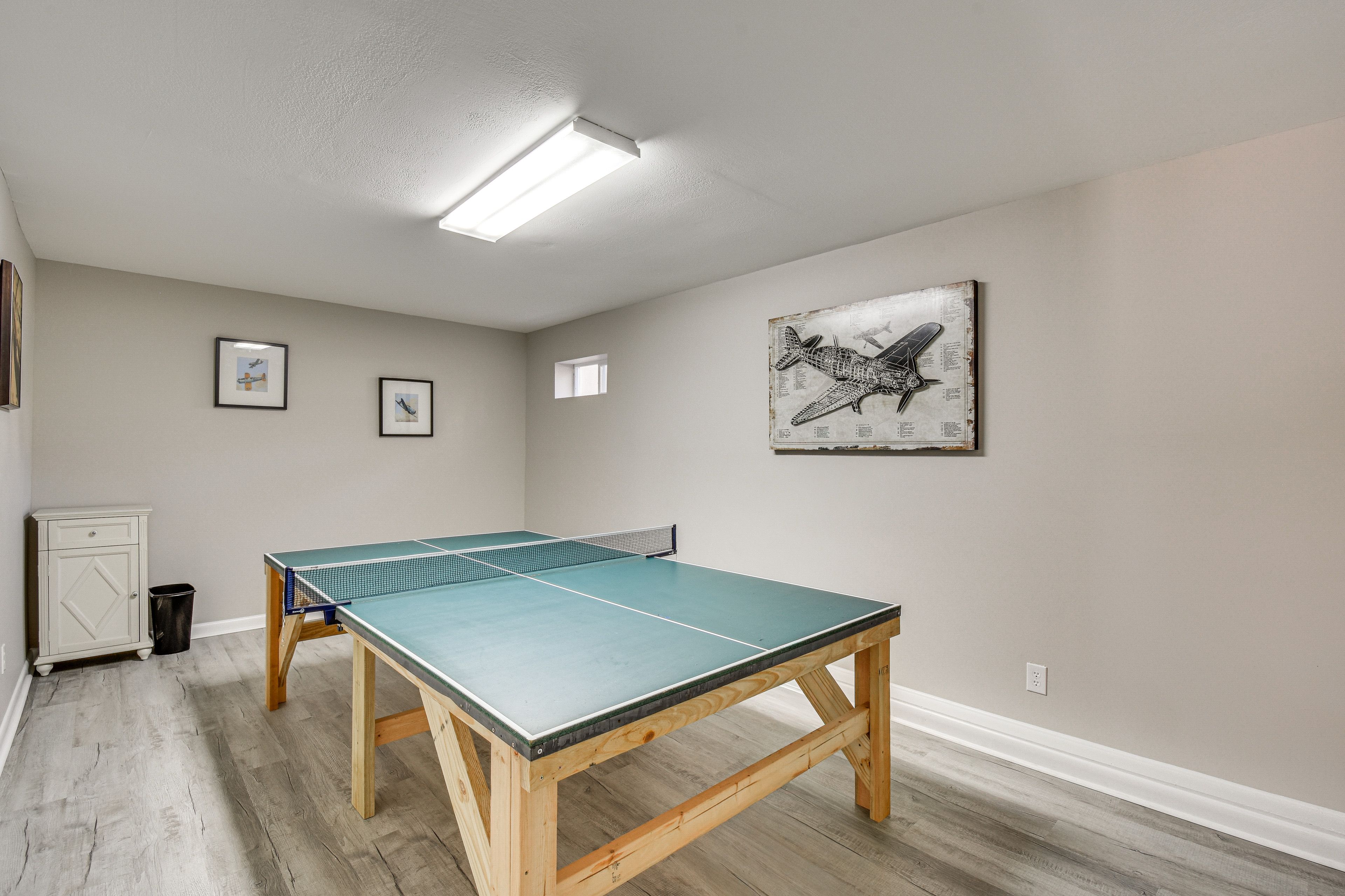 Rec Room | Ping-Pong Table