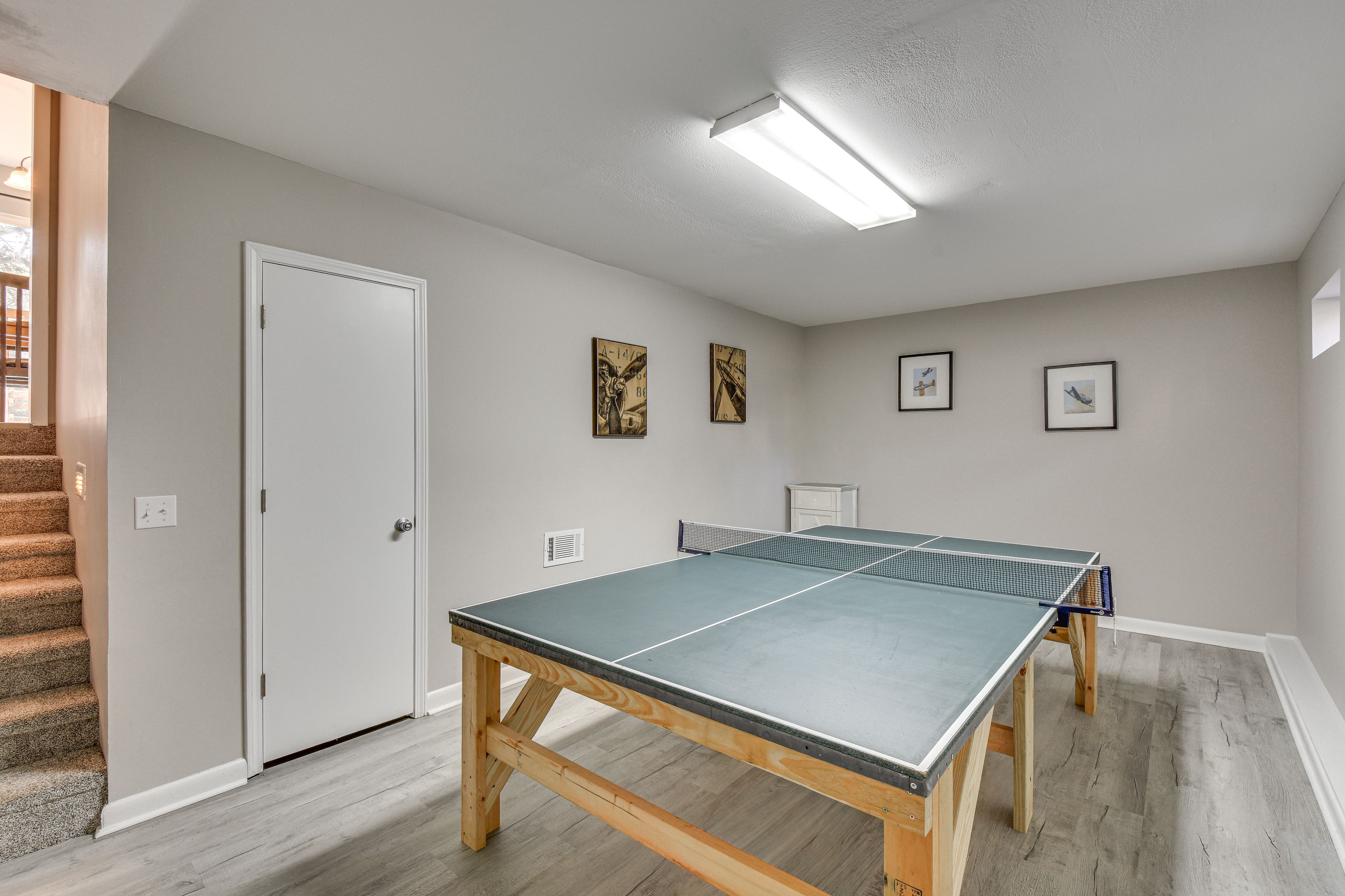 Rec Room | Ping-Pong Table