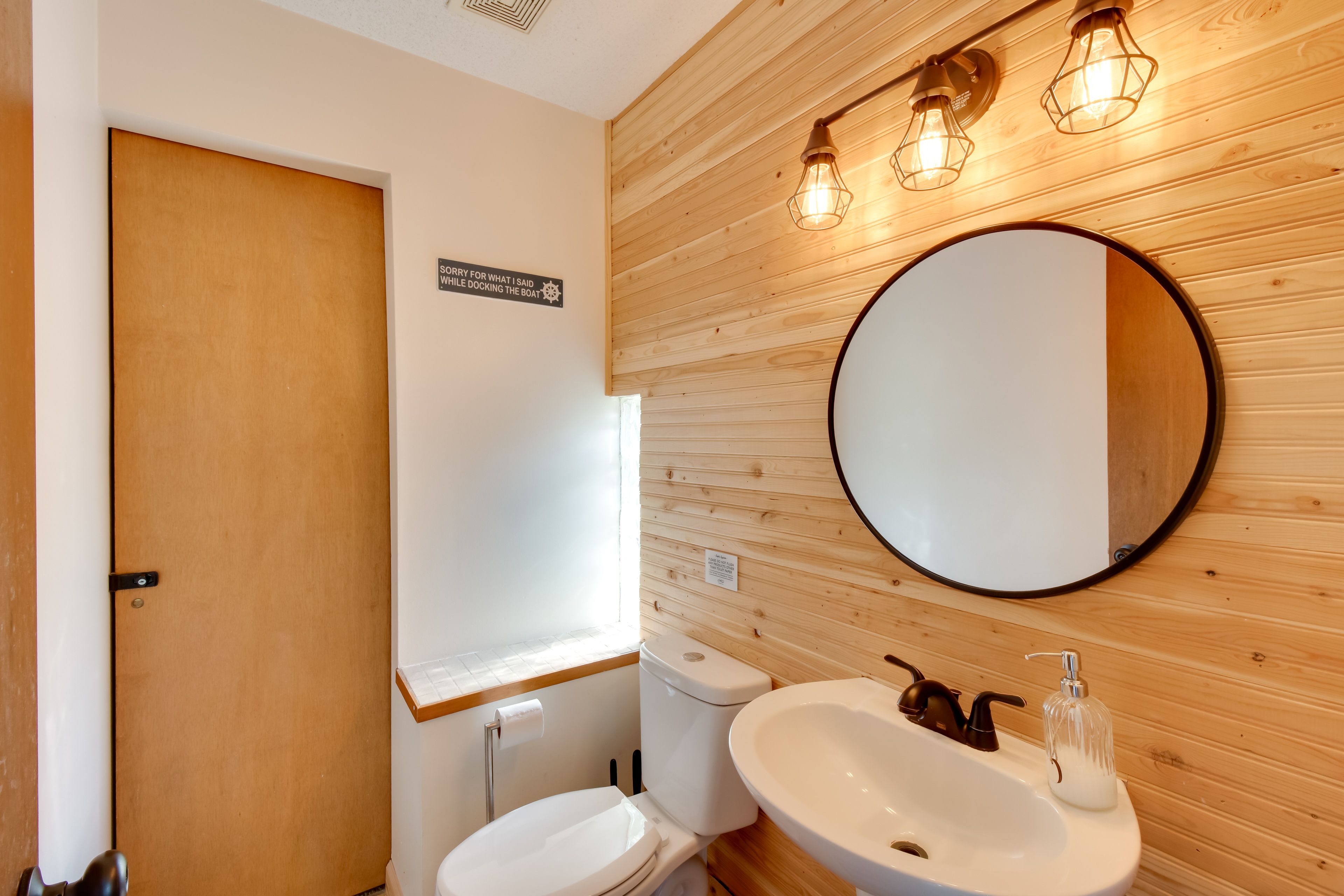 Half Bathroom | Main Level