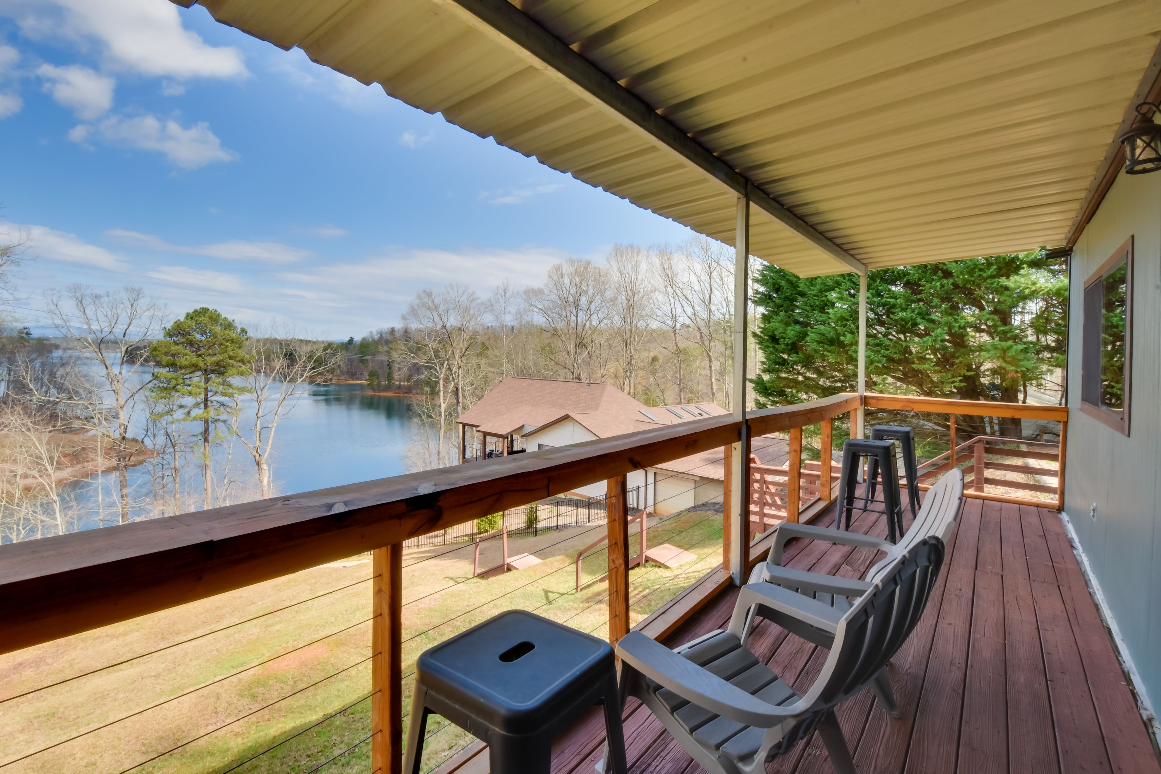 Seneca Vacation Rental | 2BR | 1.5BA | 1,800 Sq Ft