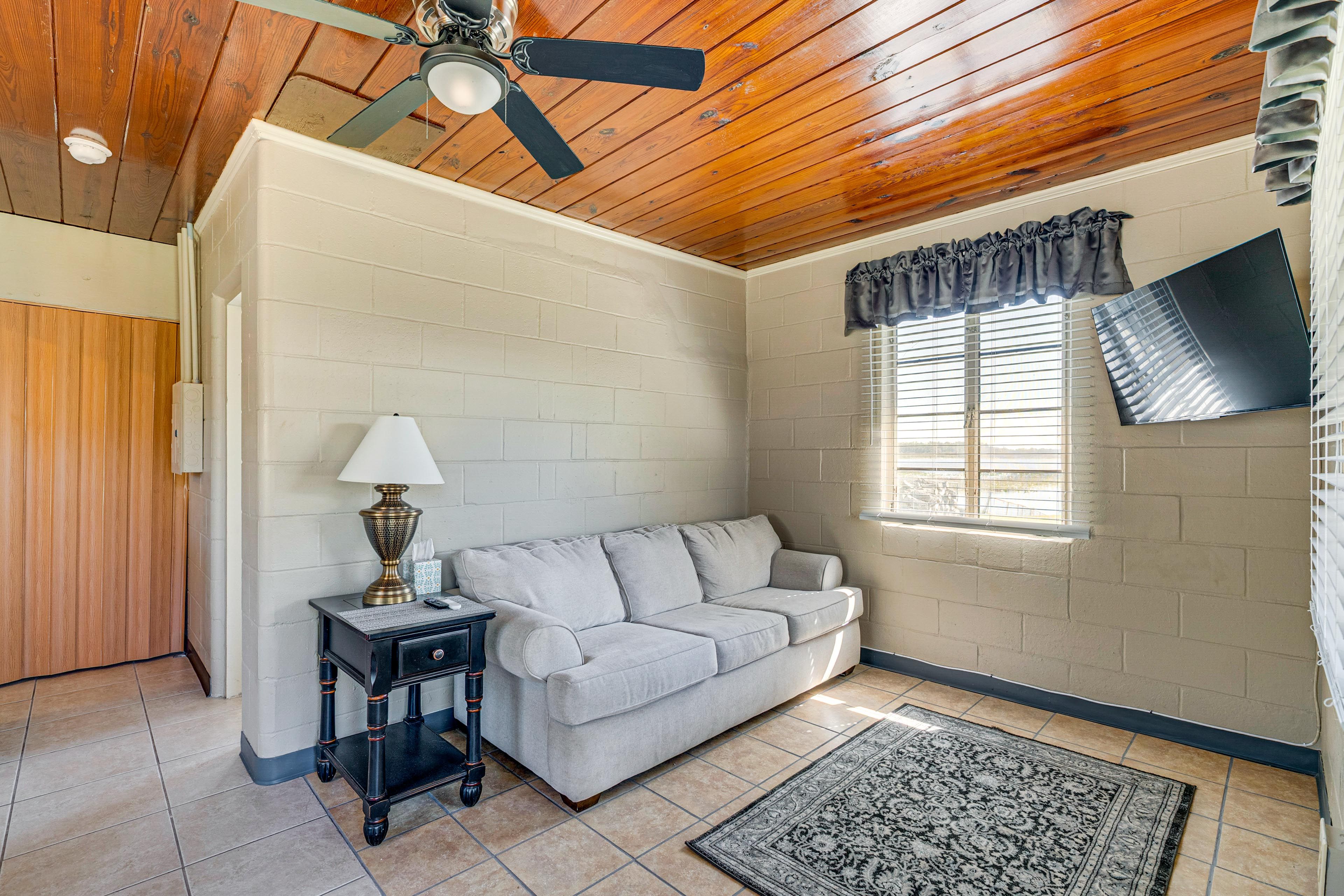 Living Room | Full Sleeper Sofa