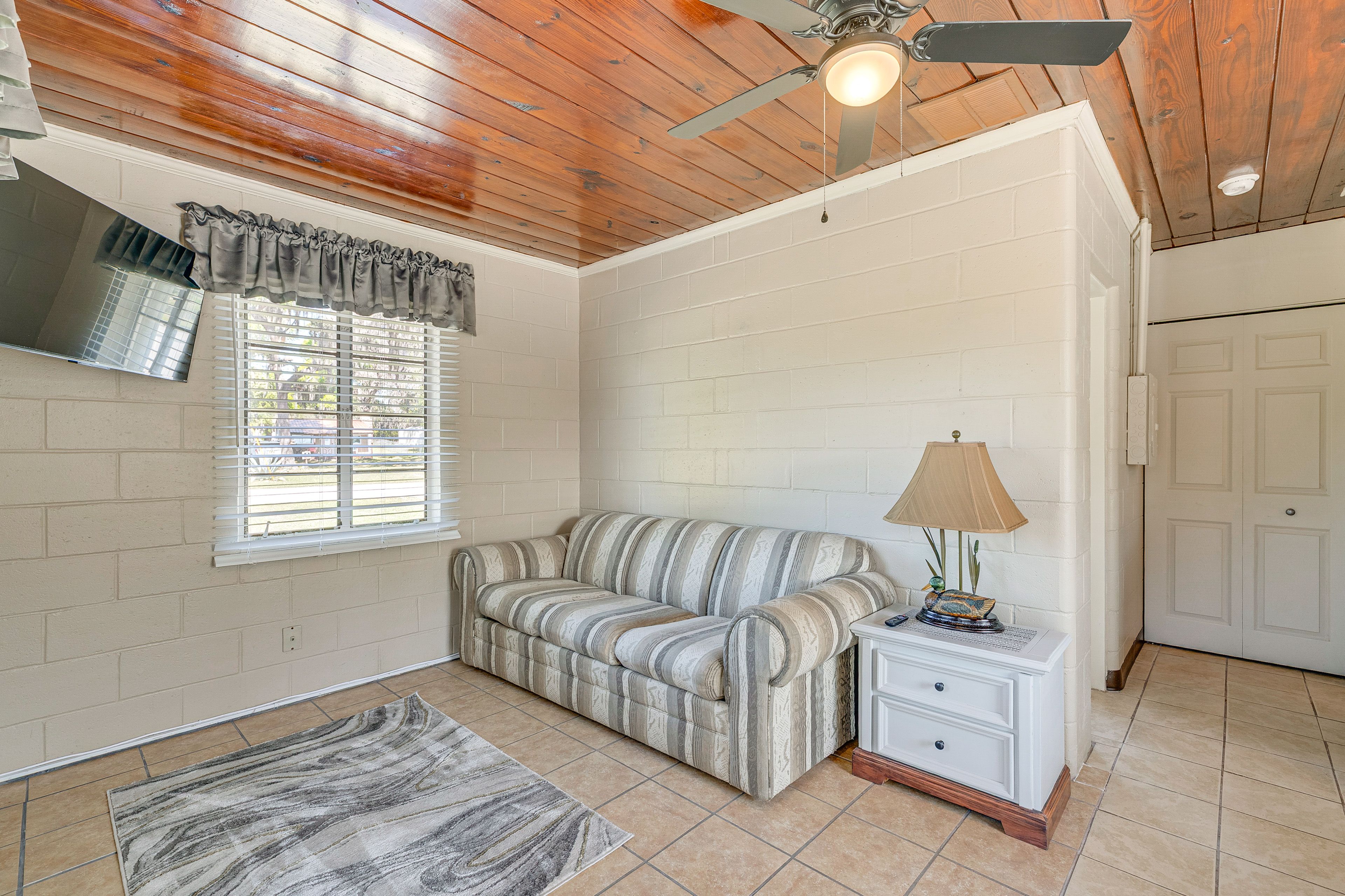 Living Room | Full Sleeper Sofa