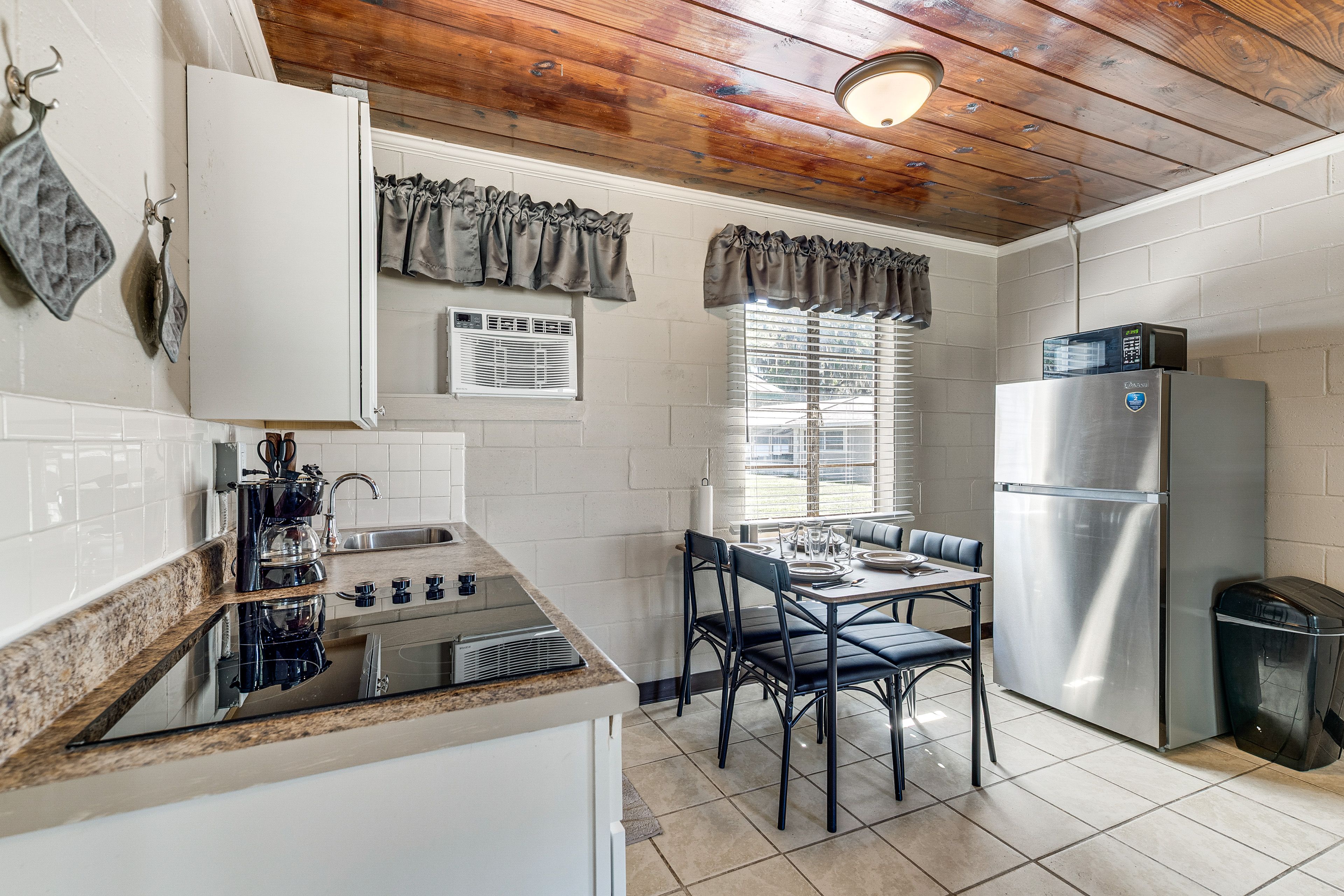 Kitchenette