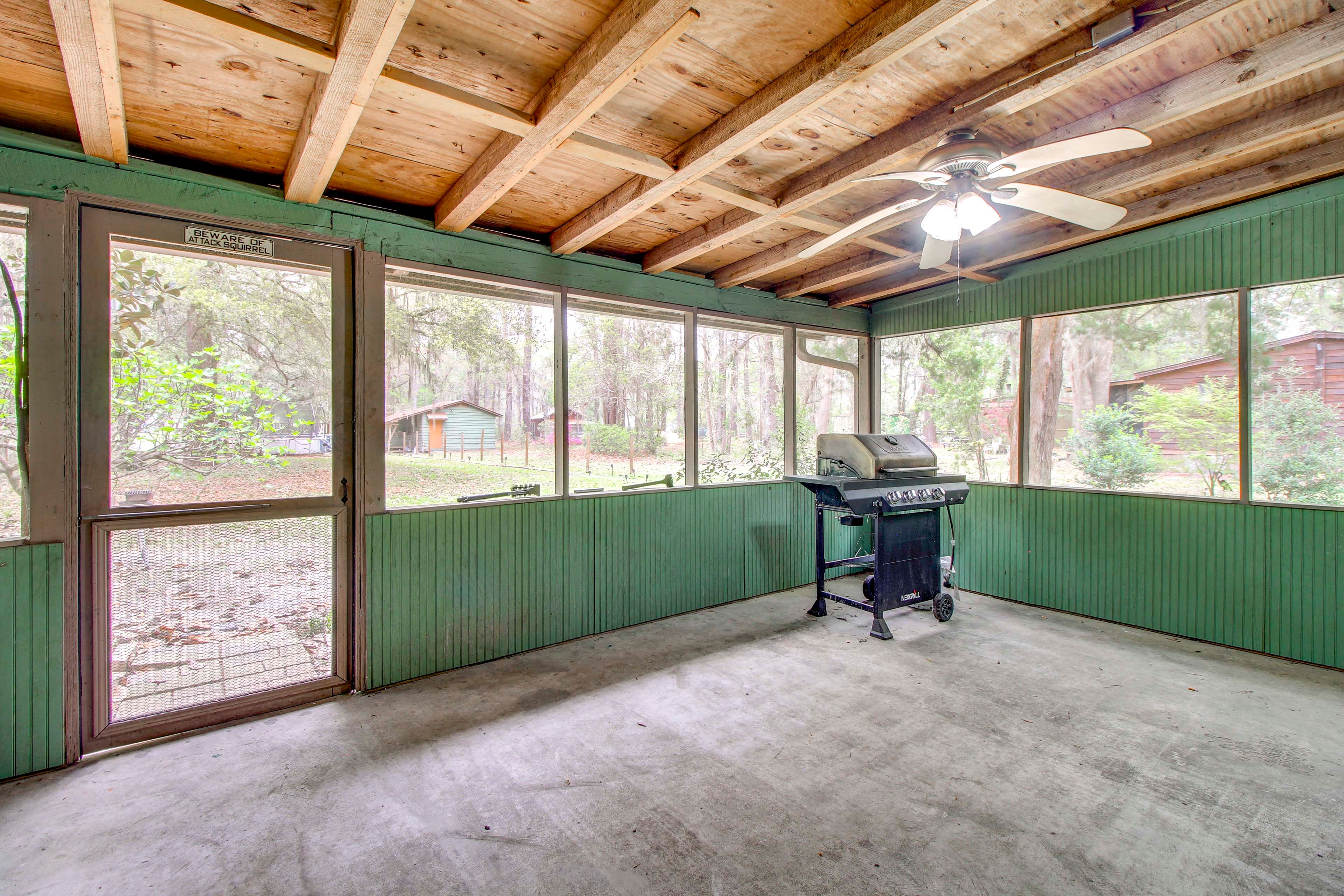 Screened-In Porch