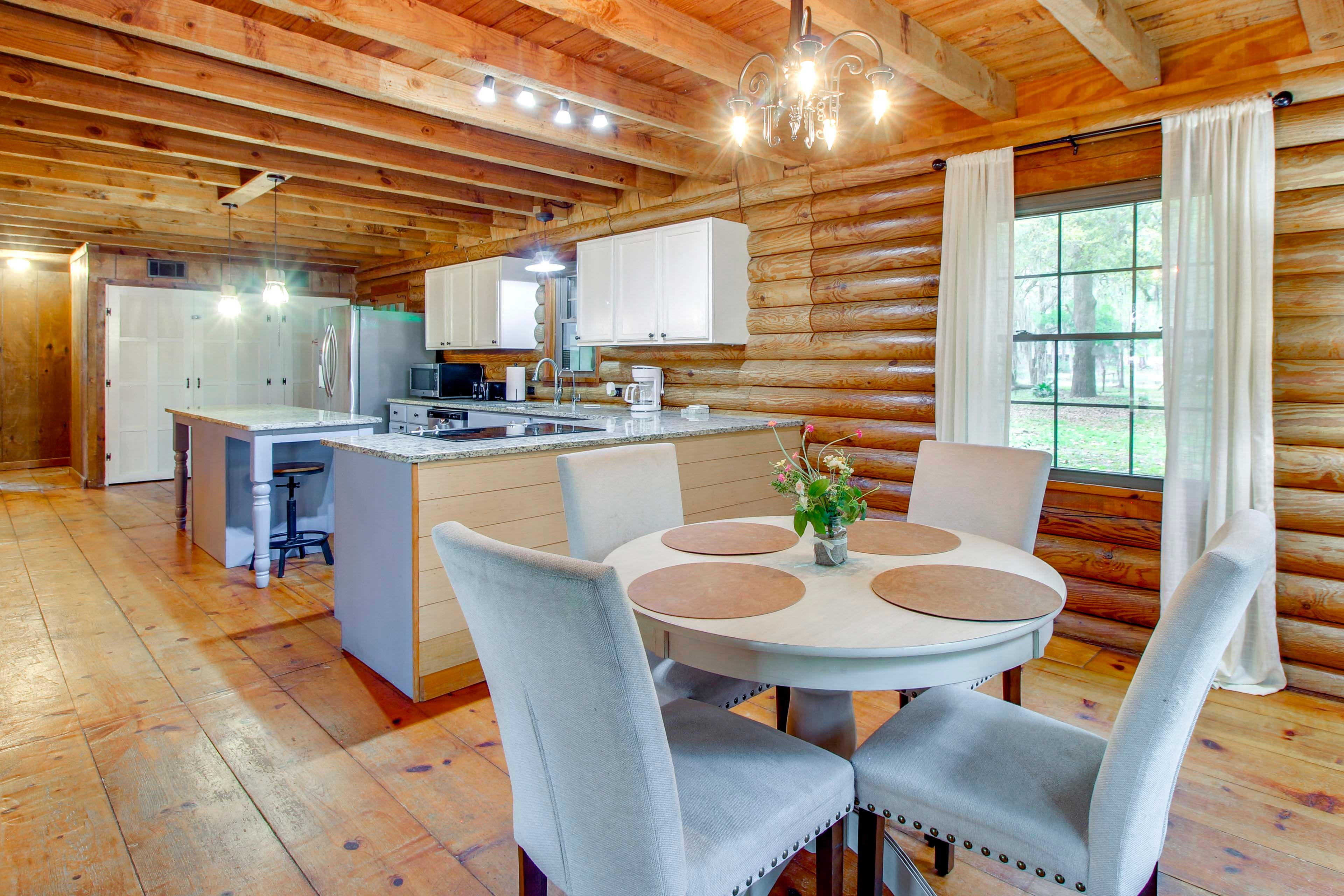 Dining Area | 1st Floor