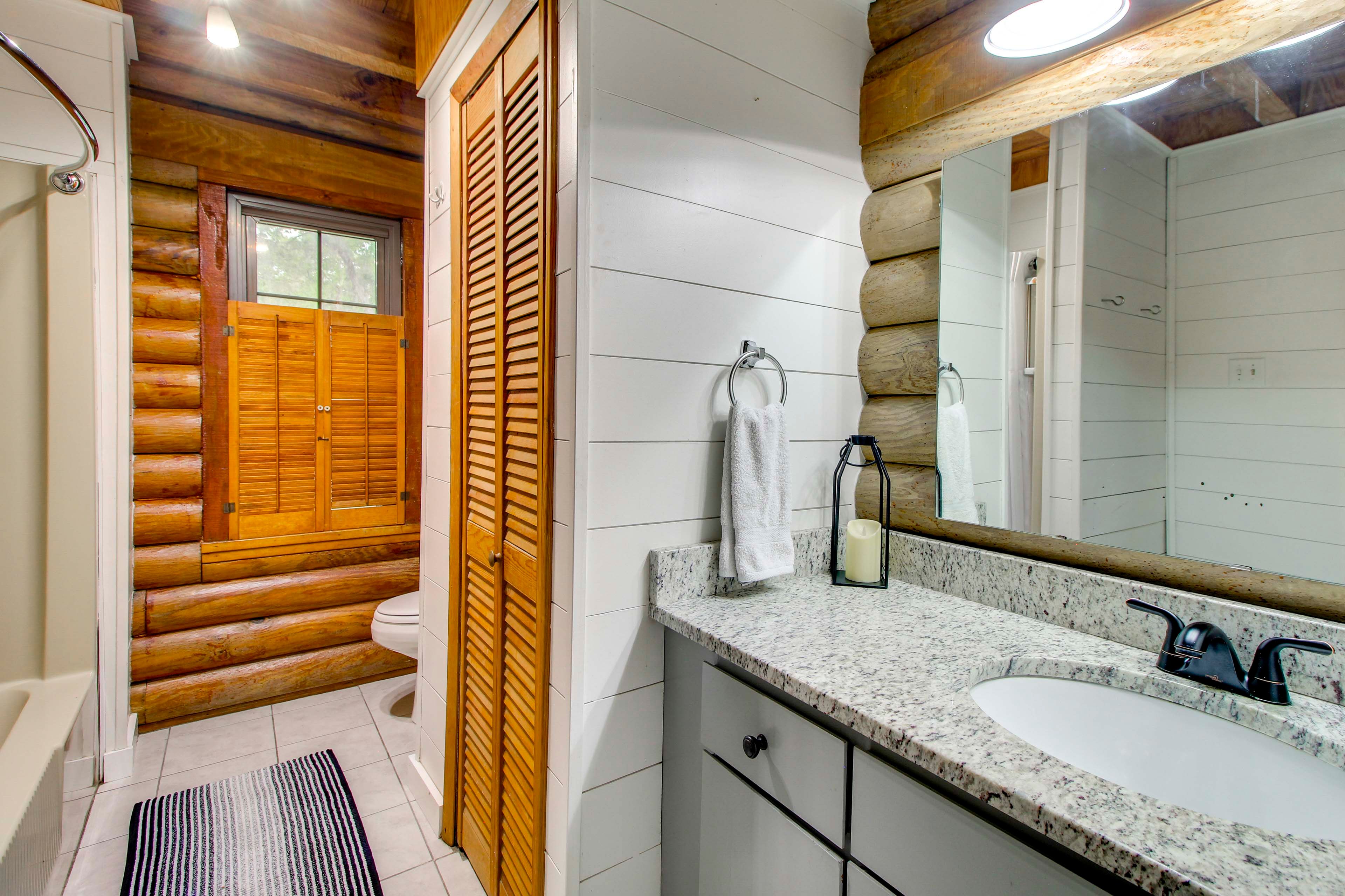 Full Bathroom | 1st Floor