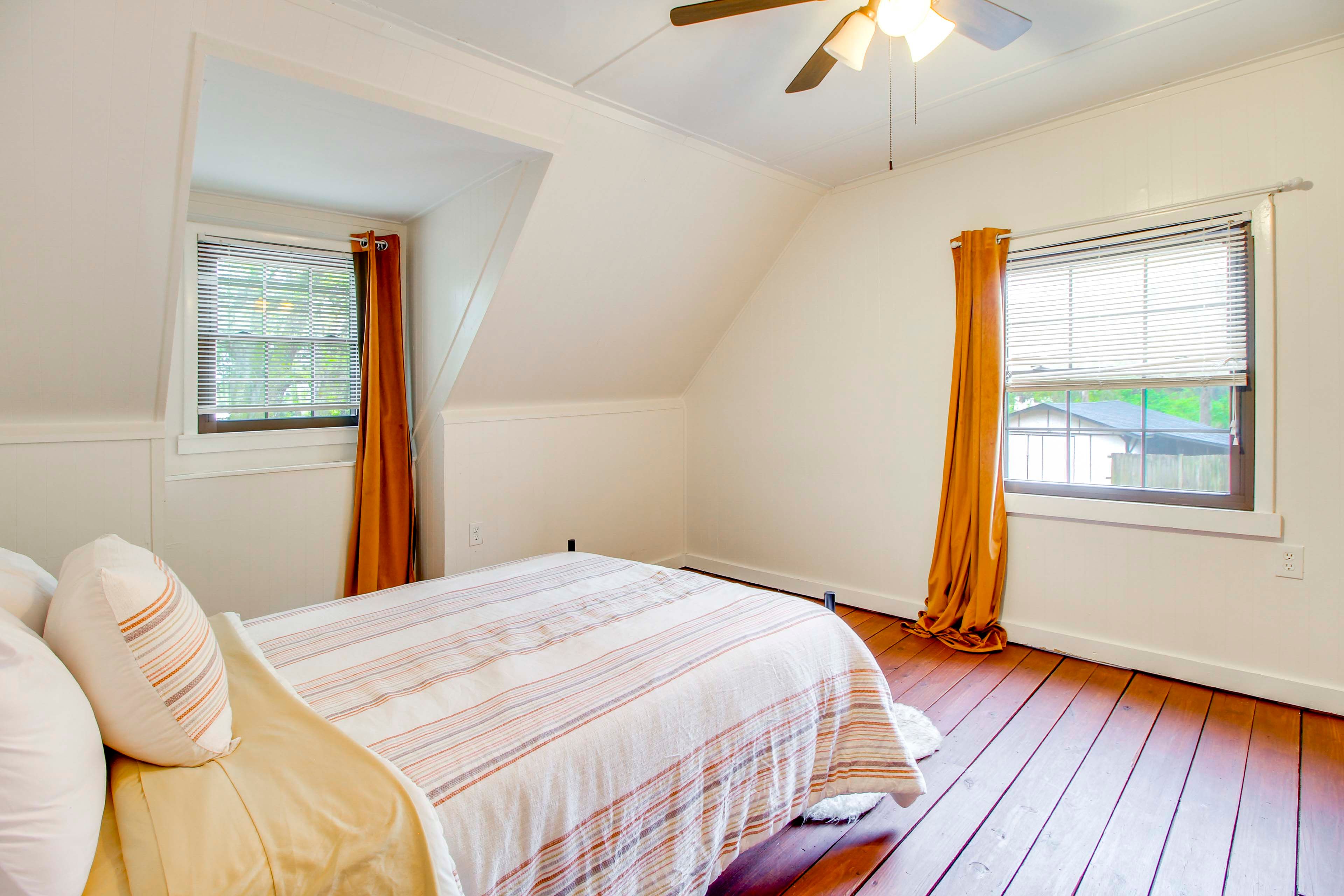 Bedroom 3 | Full Bed | 2nd Floor