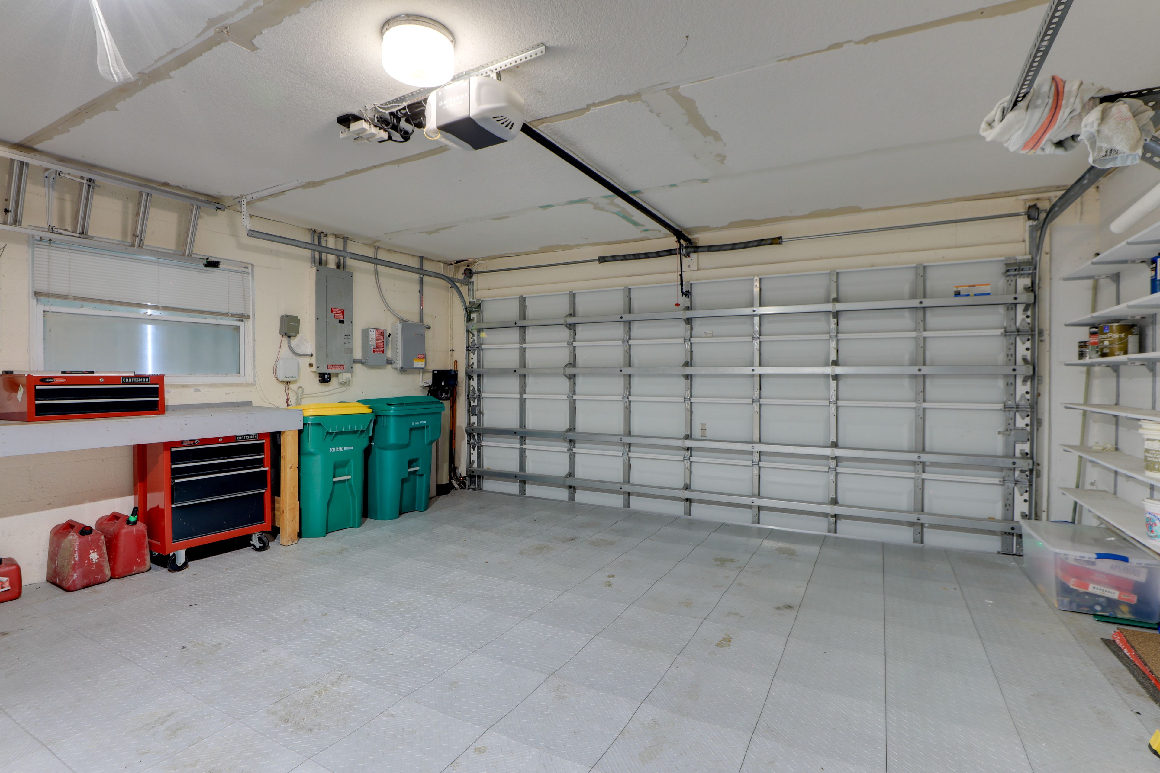 Garage Parking (1 Vehicle)