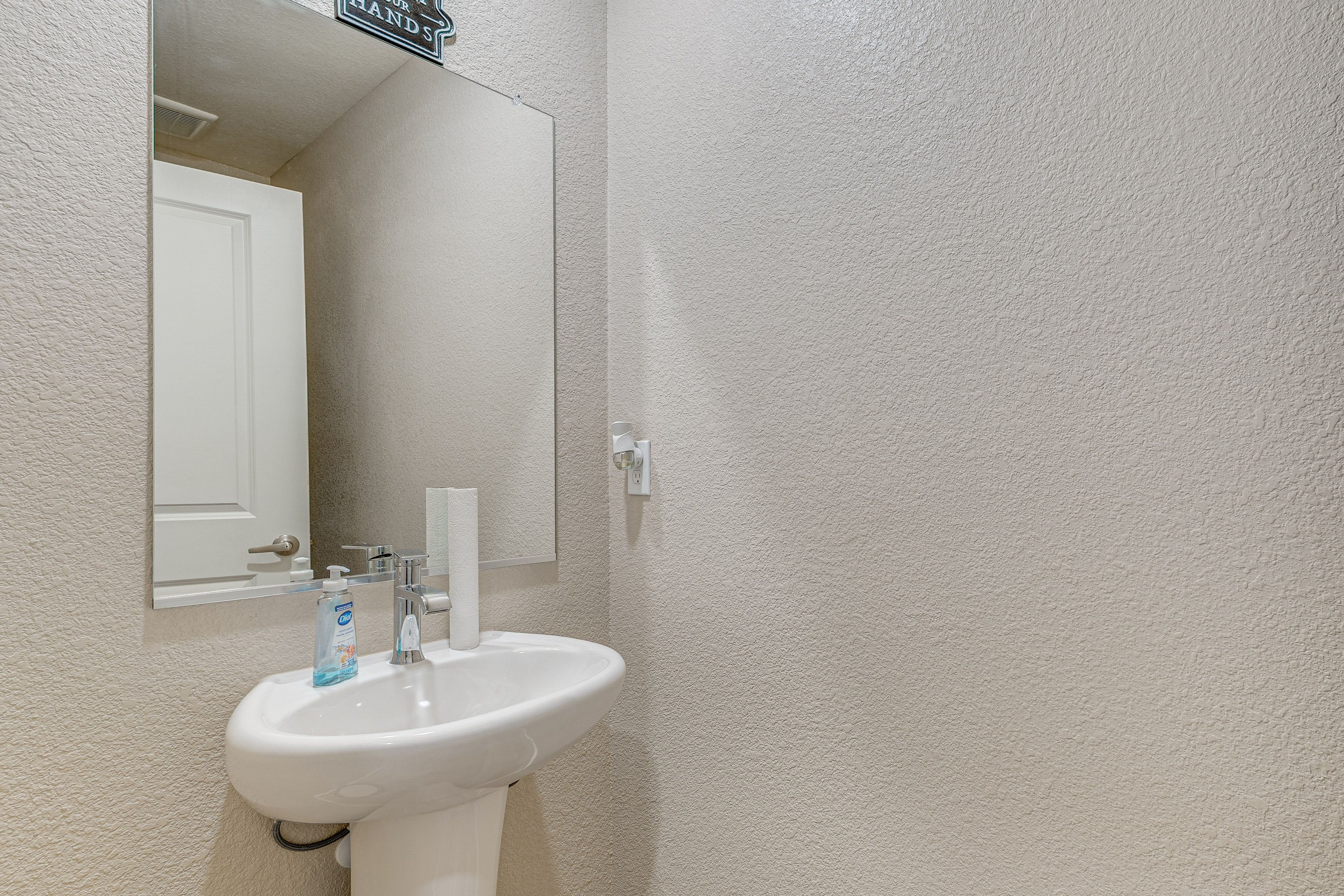 Half Bathroom | 1st Floor