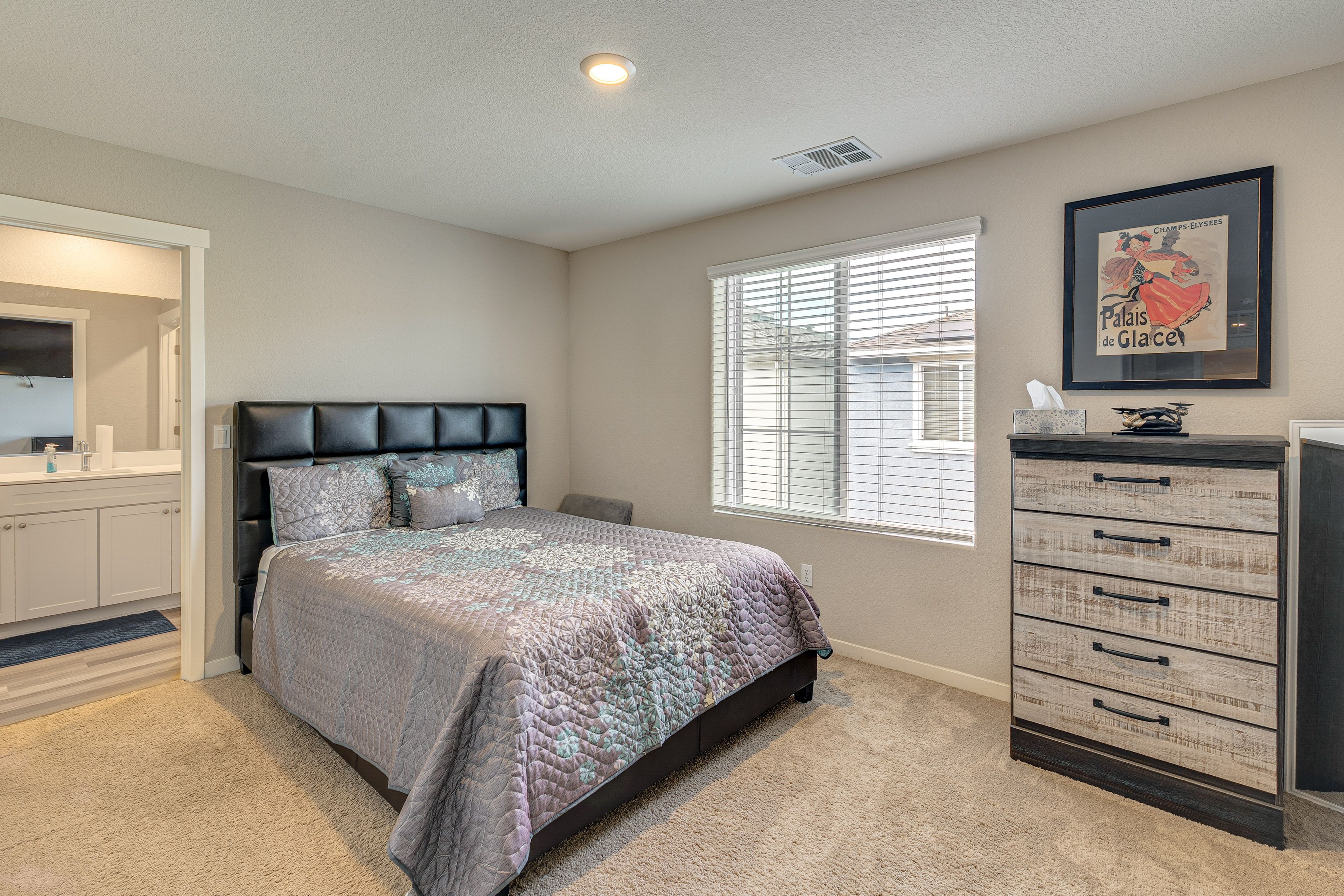 Bedroom 1 | Queen Bed | 2nd Floor