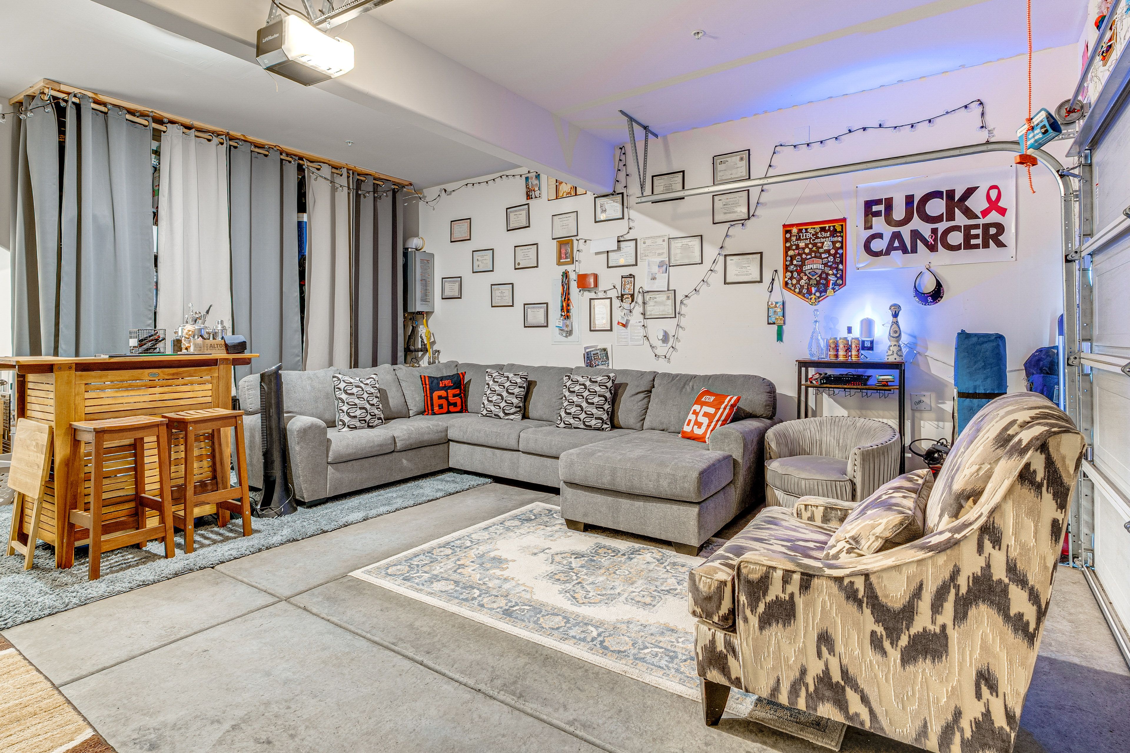 Converted Garage | Lounge Area