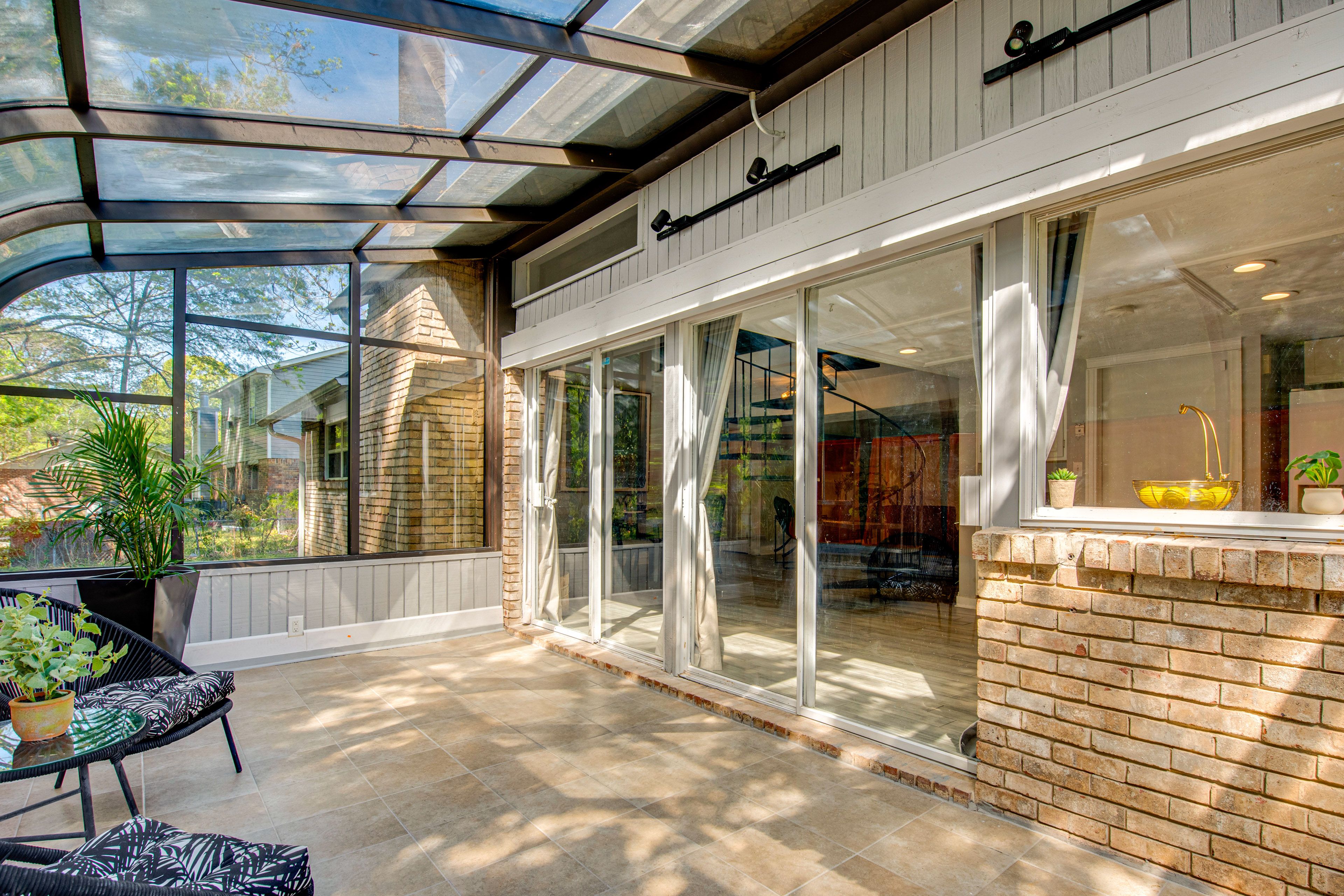 All-Seasons Patio | 1st Floor