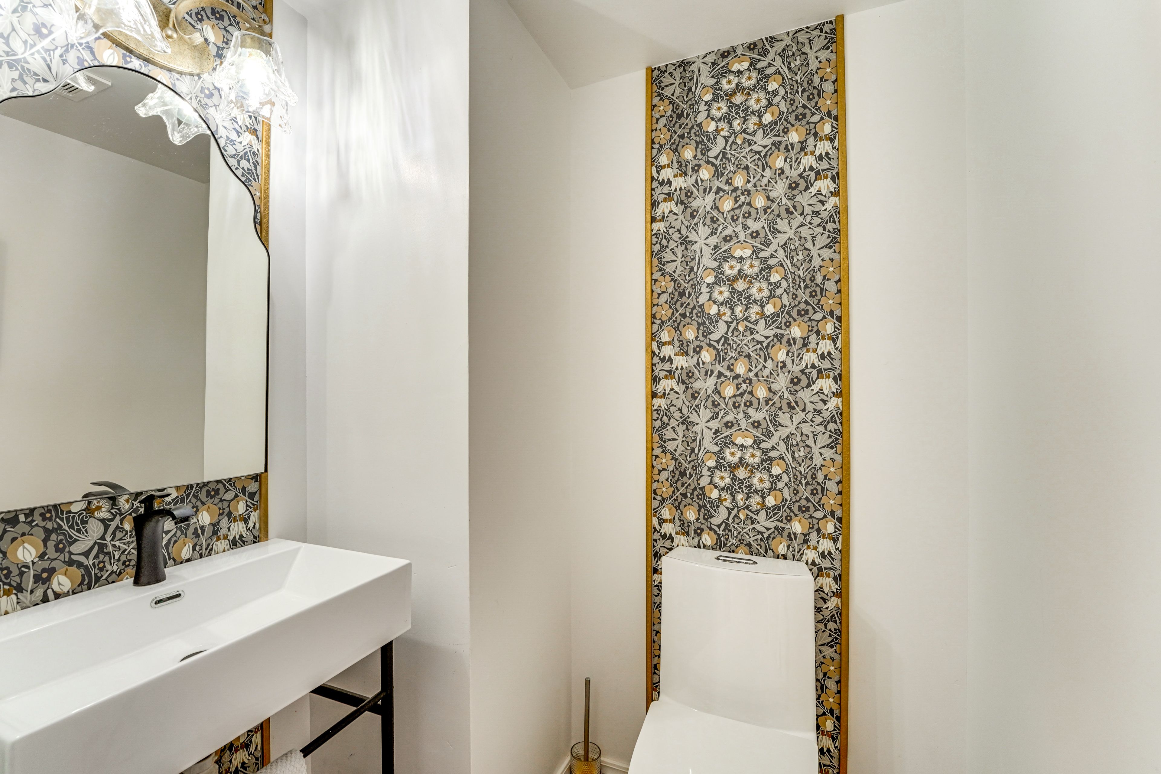 Half Bathroom | 1st Floor