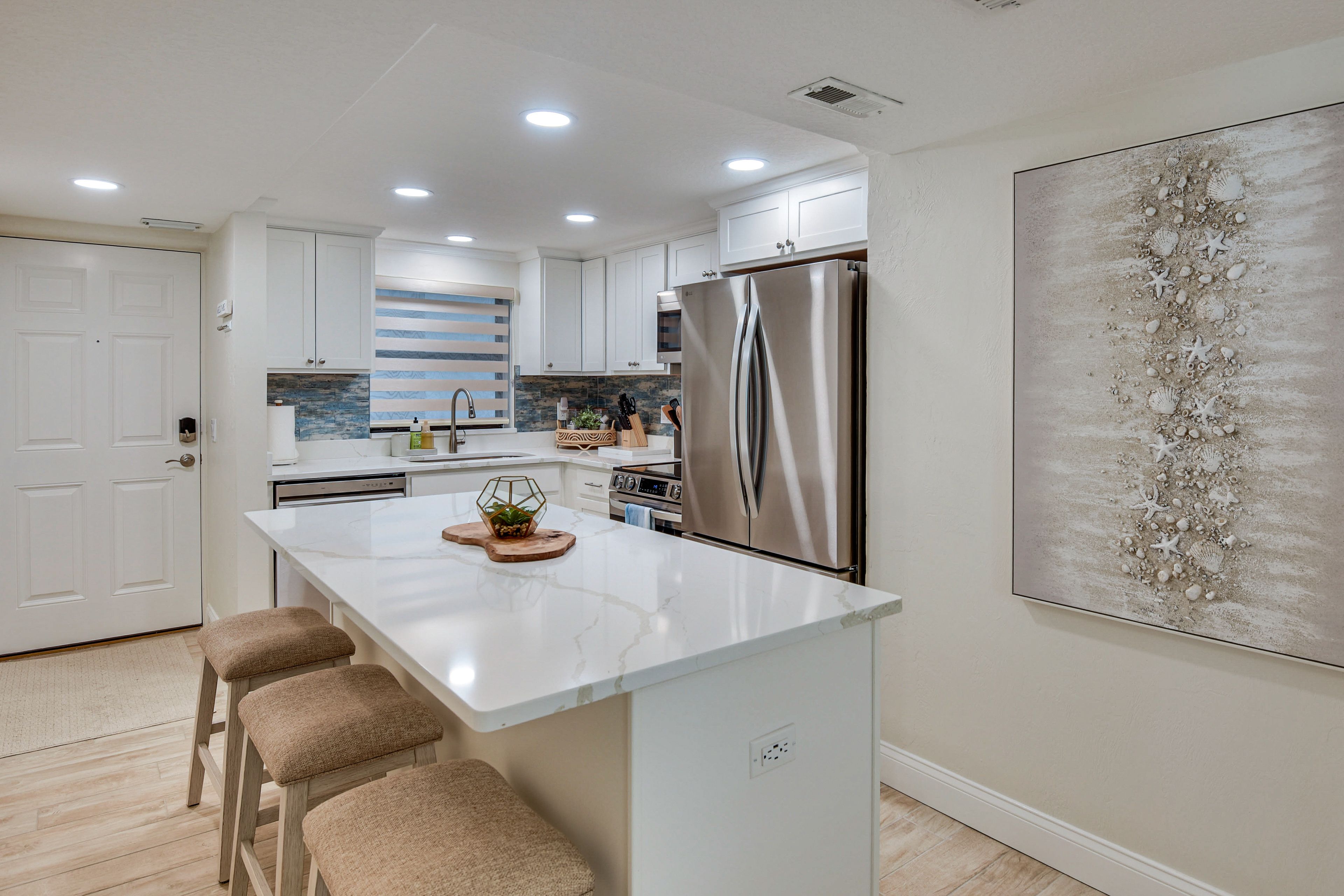 Breakfast Bar | Kitchen