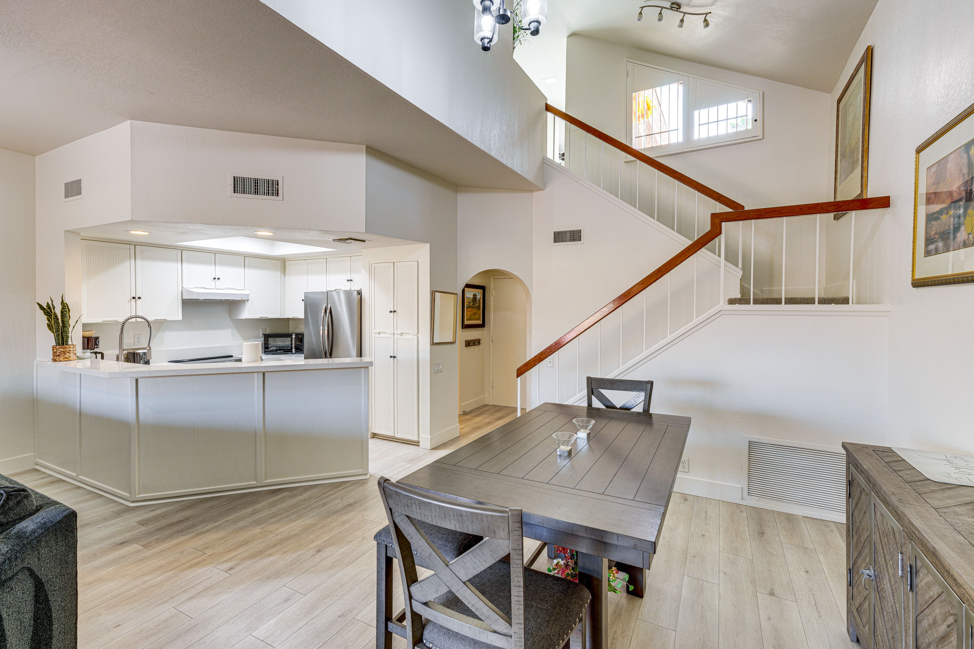 Dining Area | Dishes & Flatware Provided | 1st Floor
