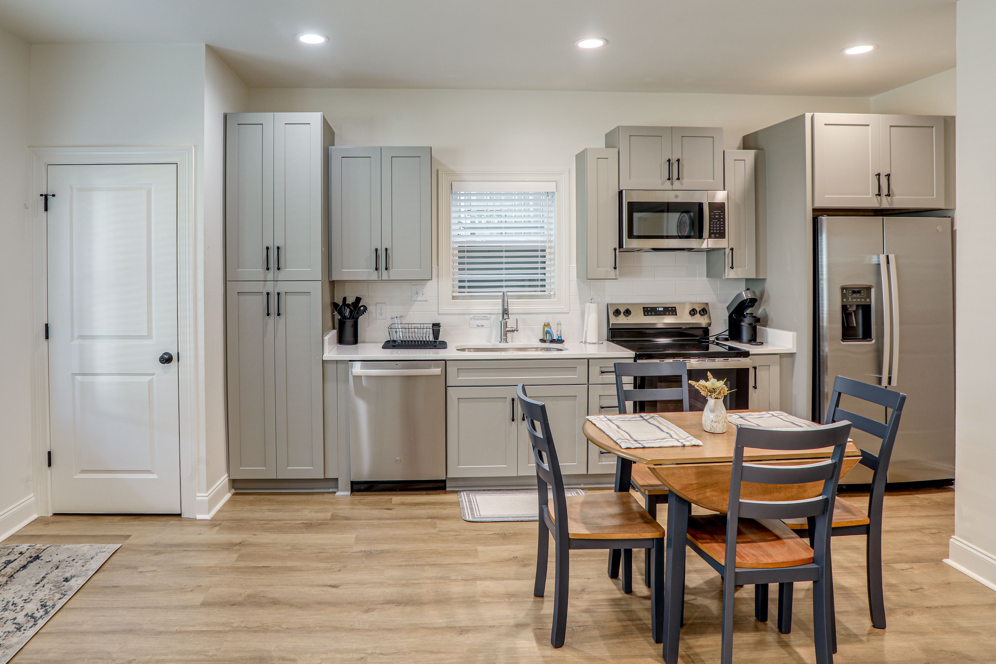 Kitchen | Dining Area | Coffee Maker
