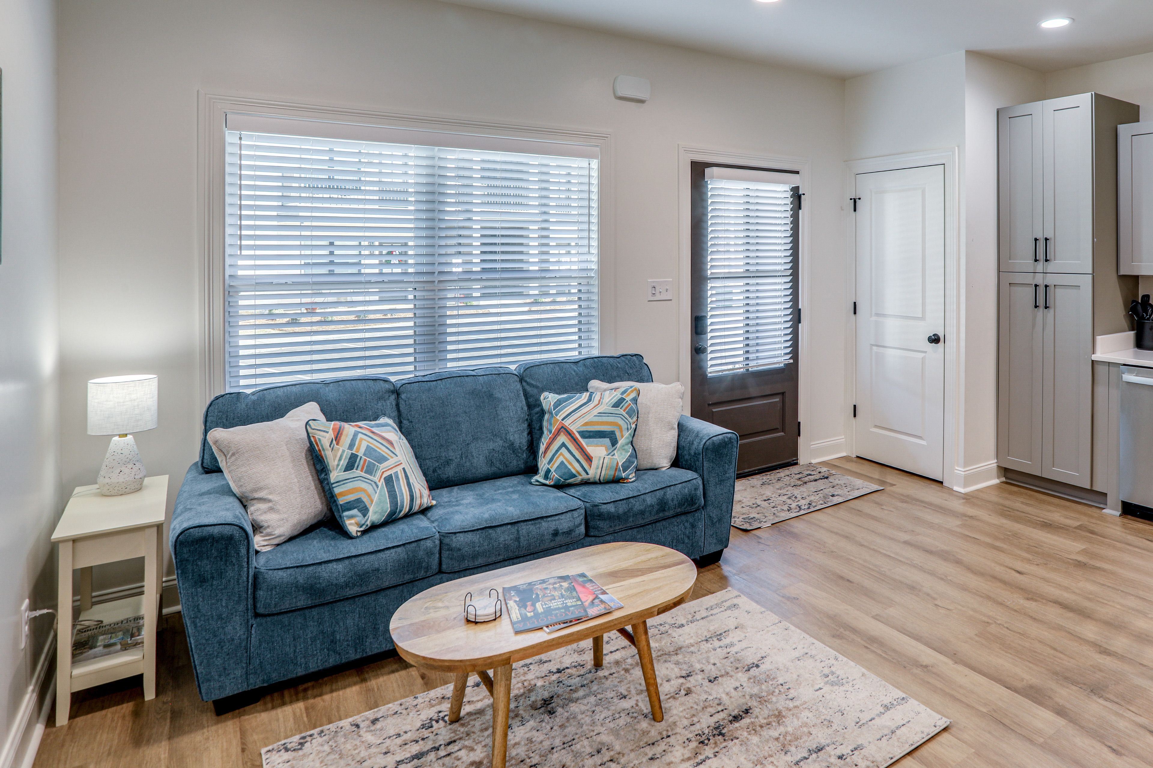 Living Room | Queen Sleeper Sofa