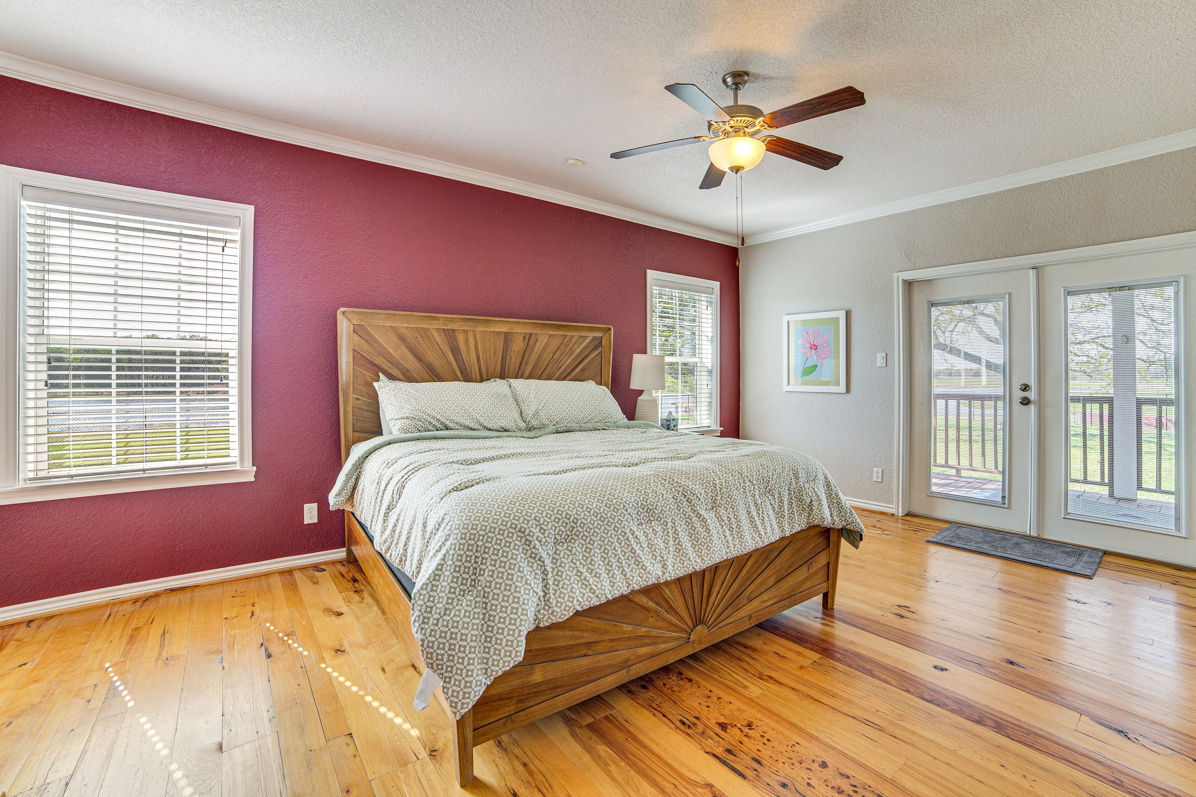 Bedroom 1 | King Bed | 1st Floor