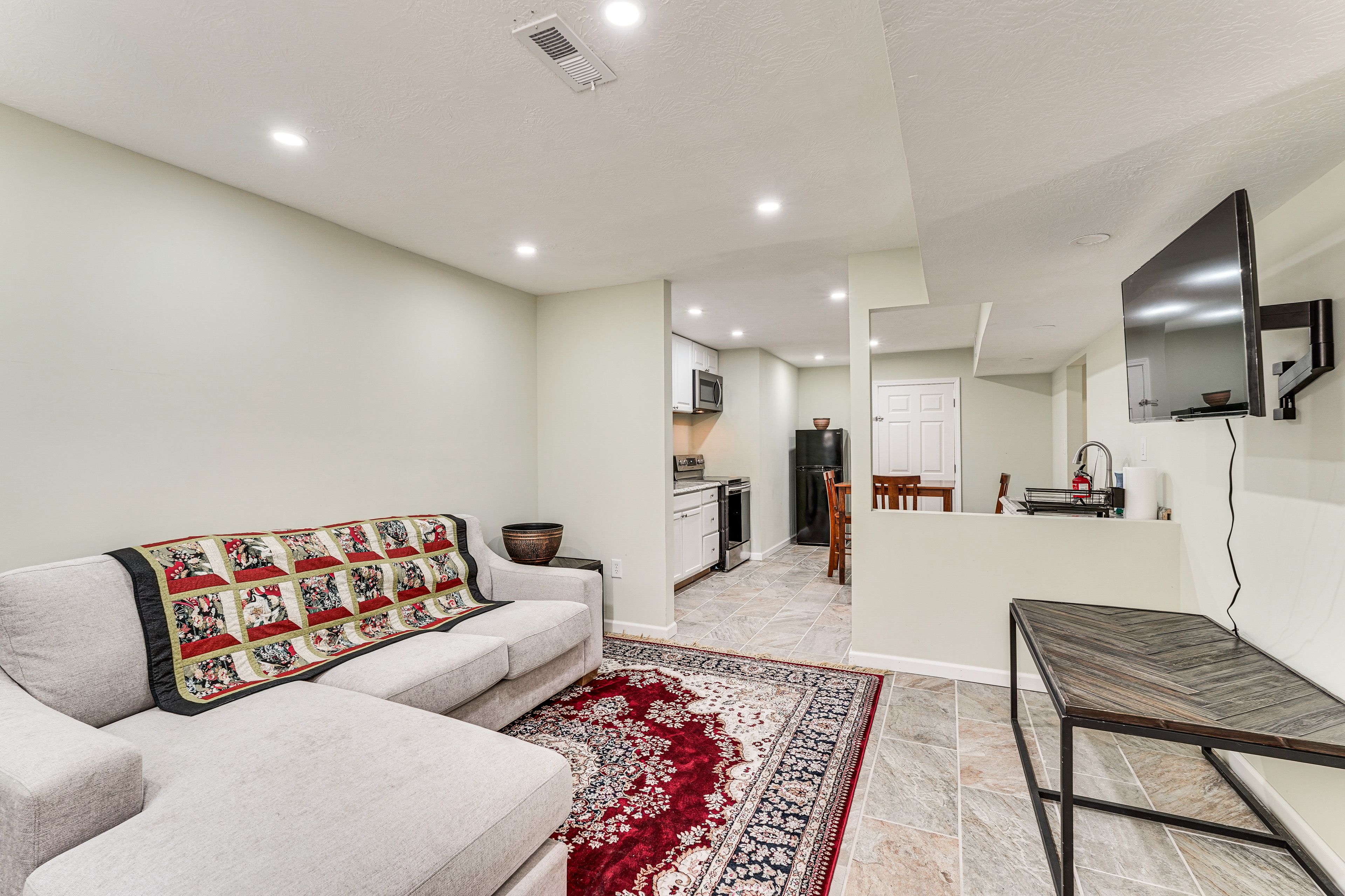 Living Room | Smart TV