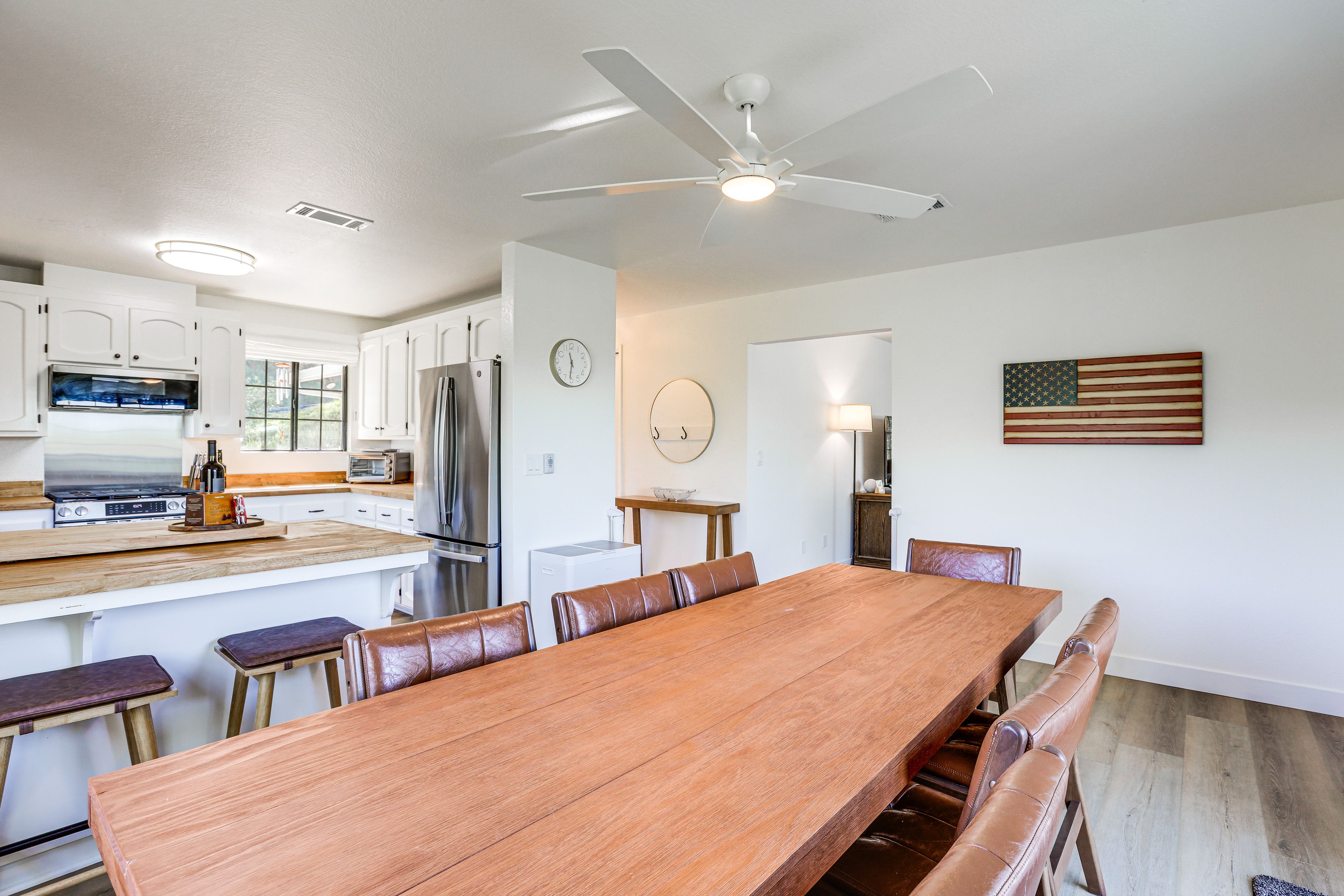 Dining Area | Main Level