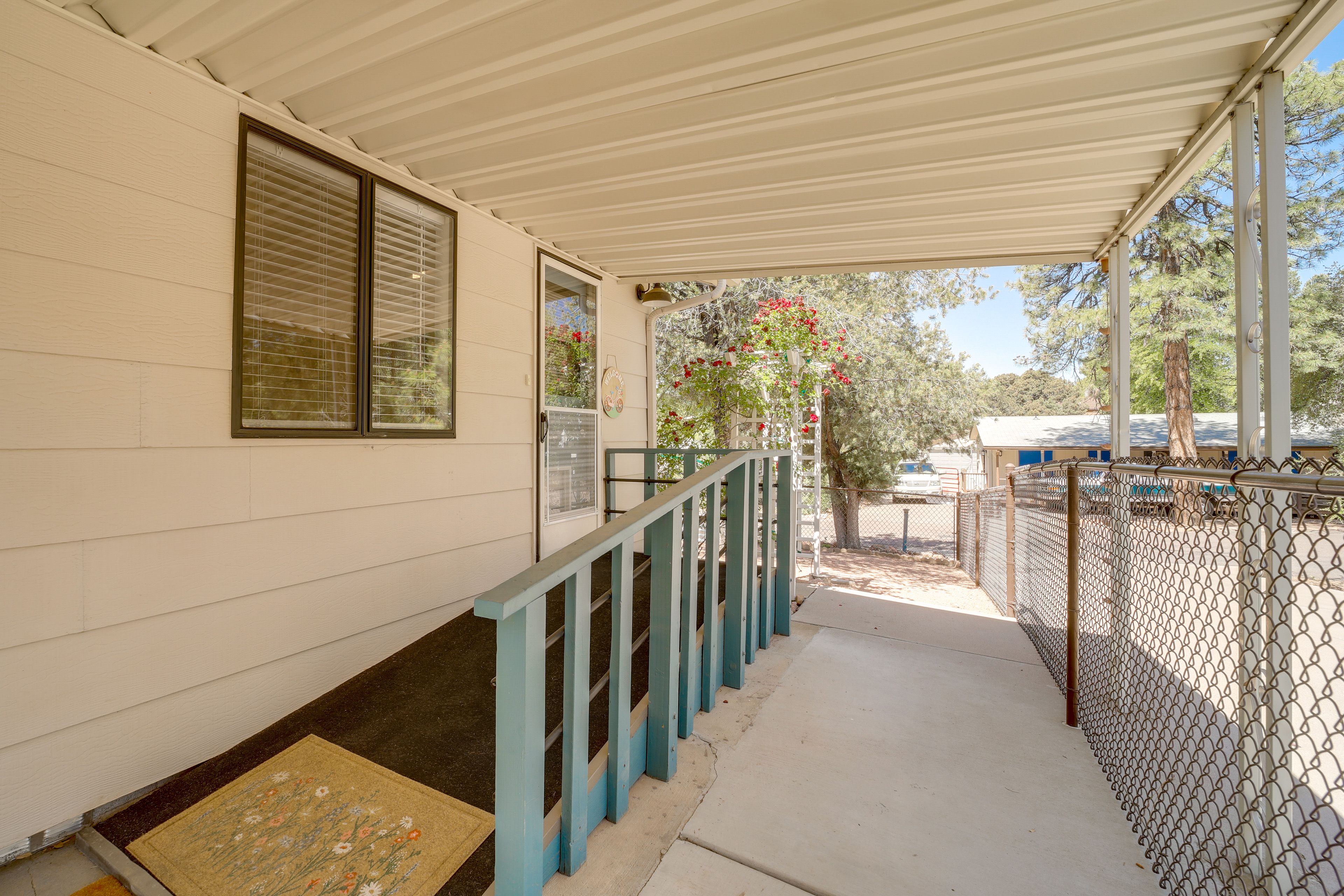 Home Exterior | Entry
