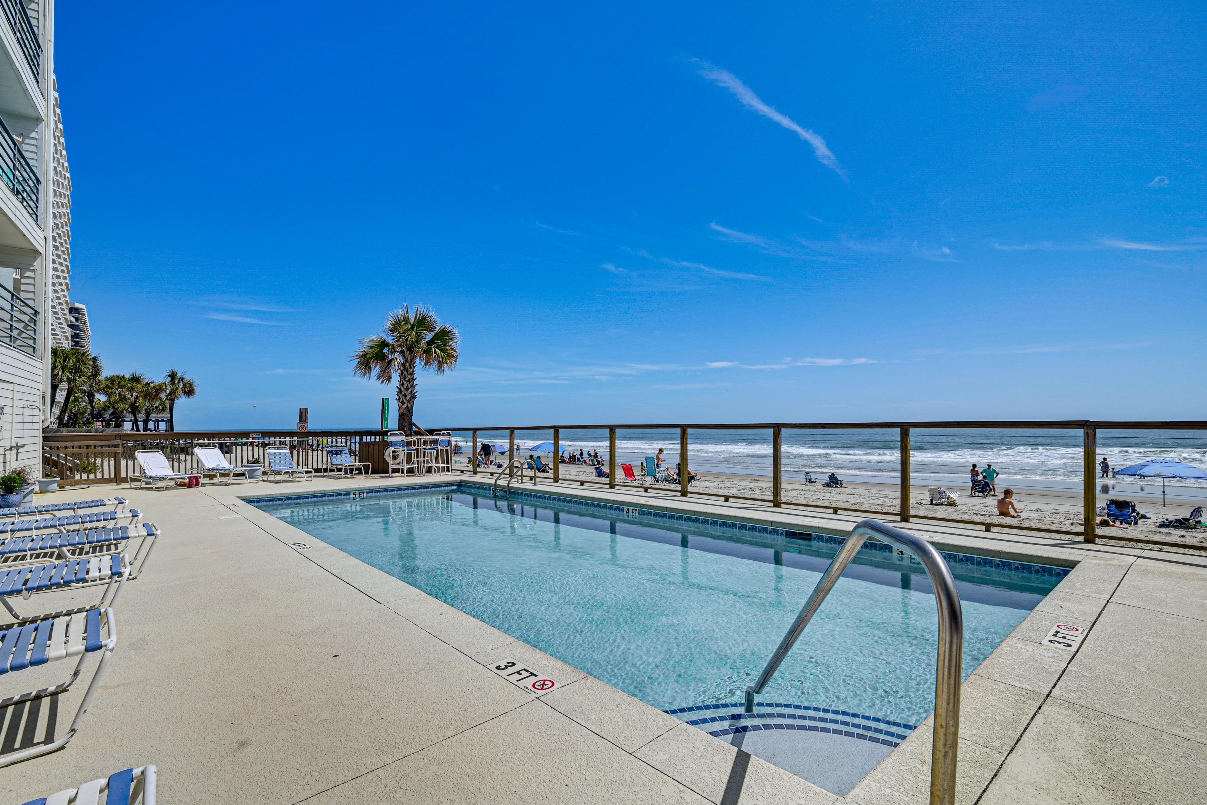Carolina Shores II | Community Pool