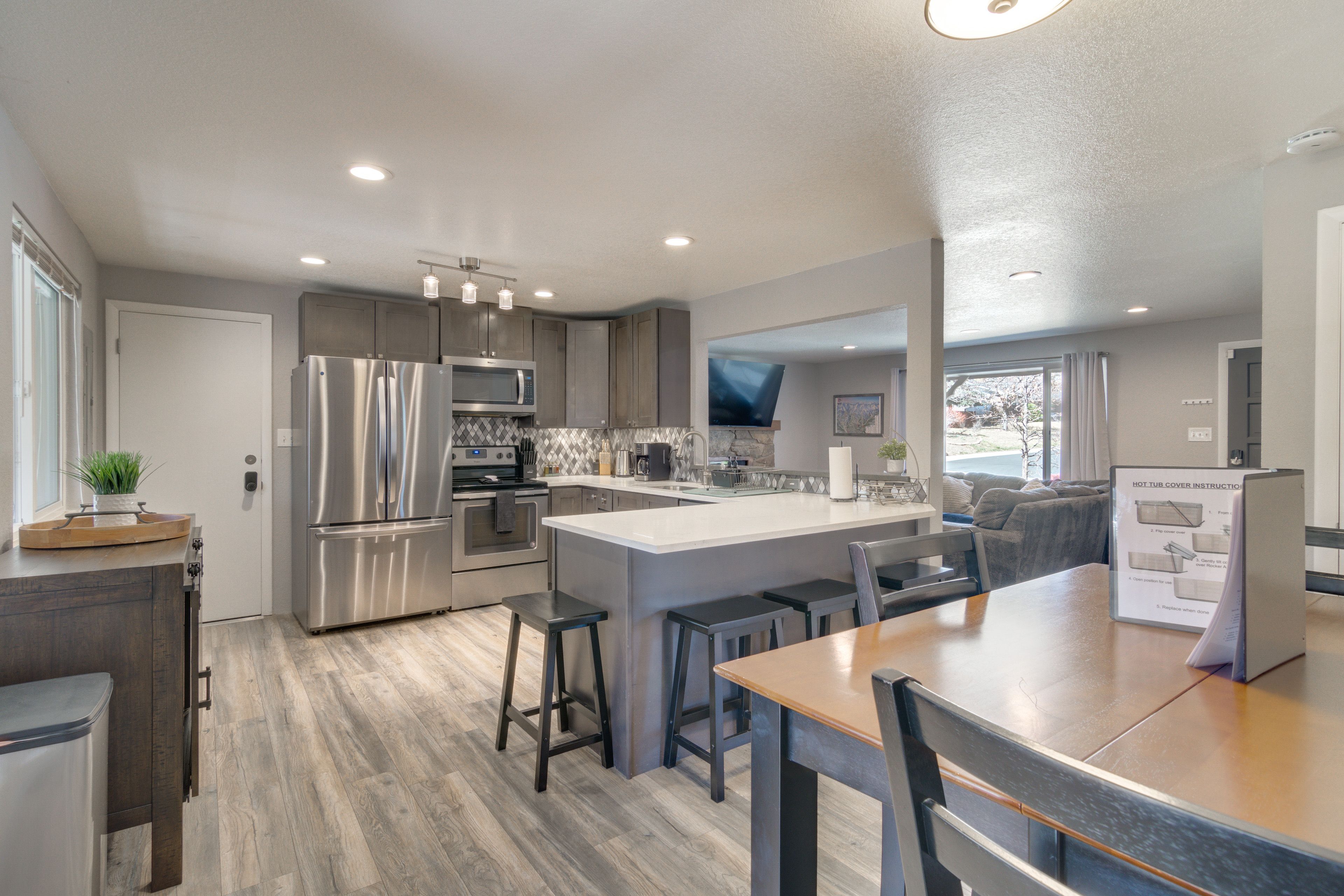 Kitchen | Dishwasher