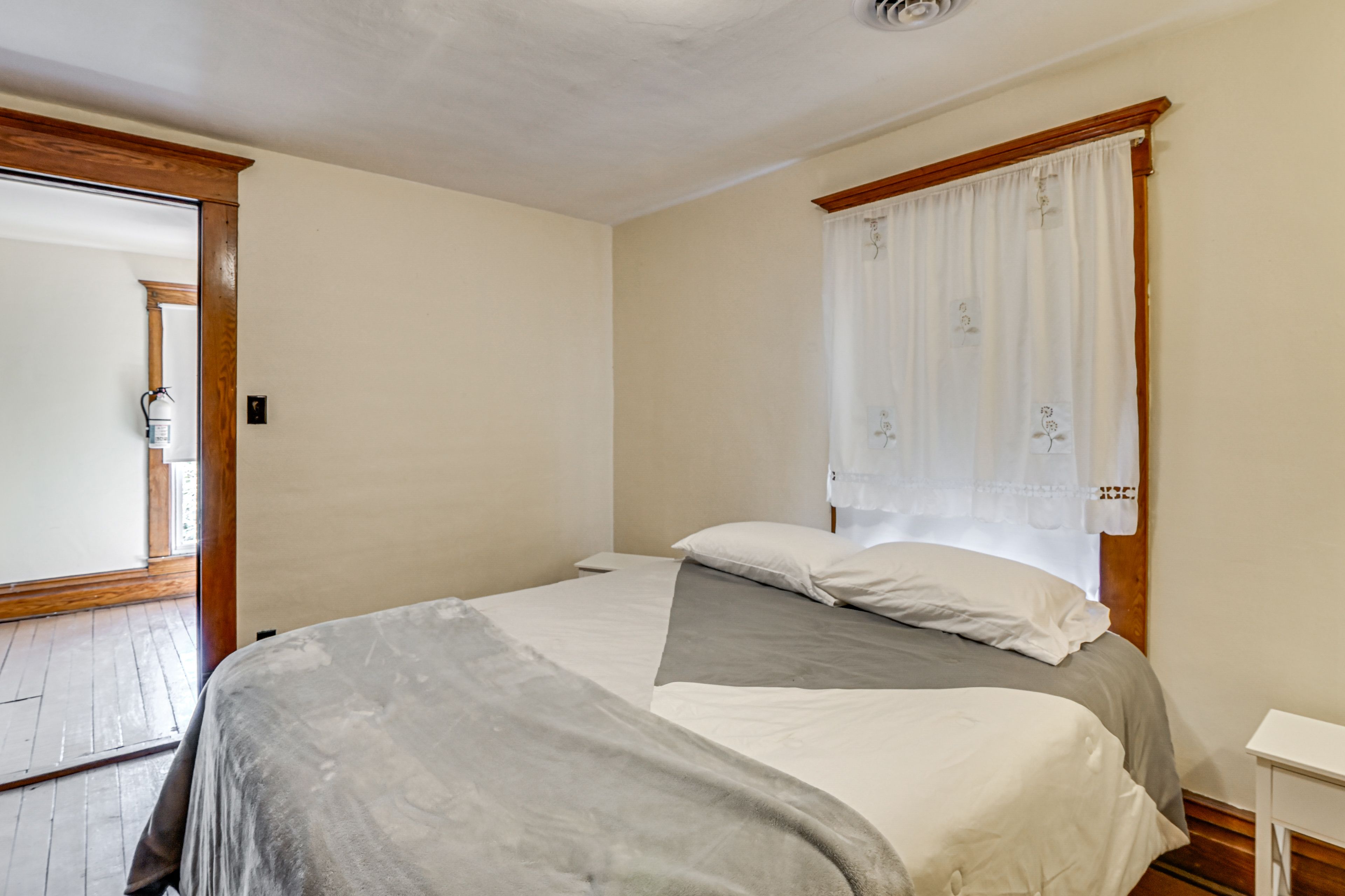 Bedroom 3 | 2nd Floor | Queen Bed